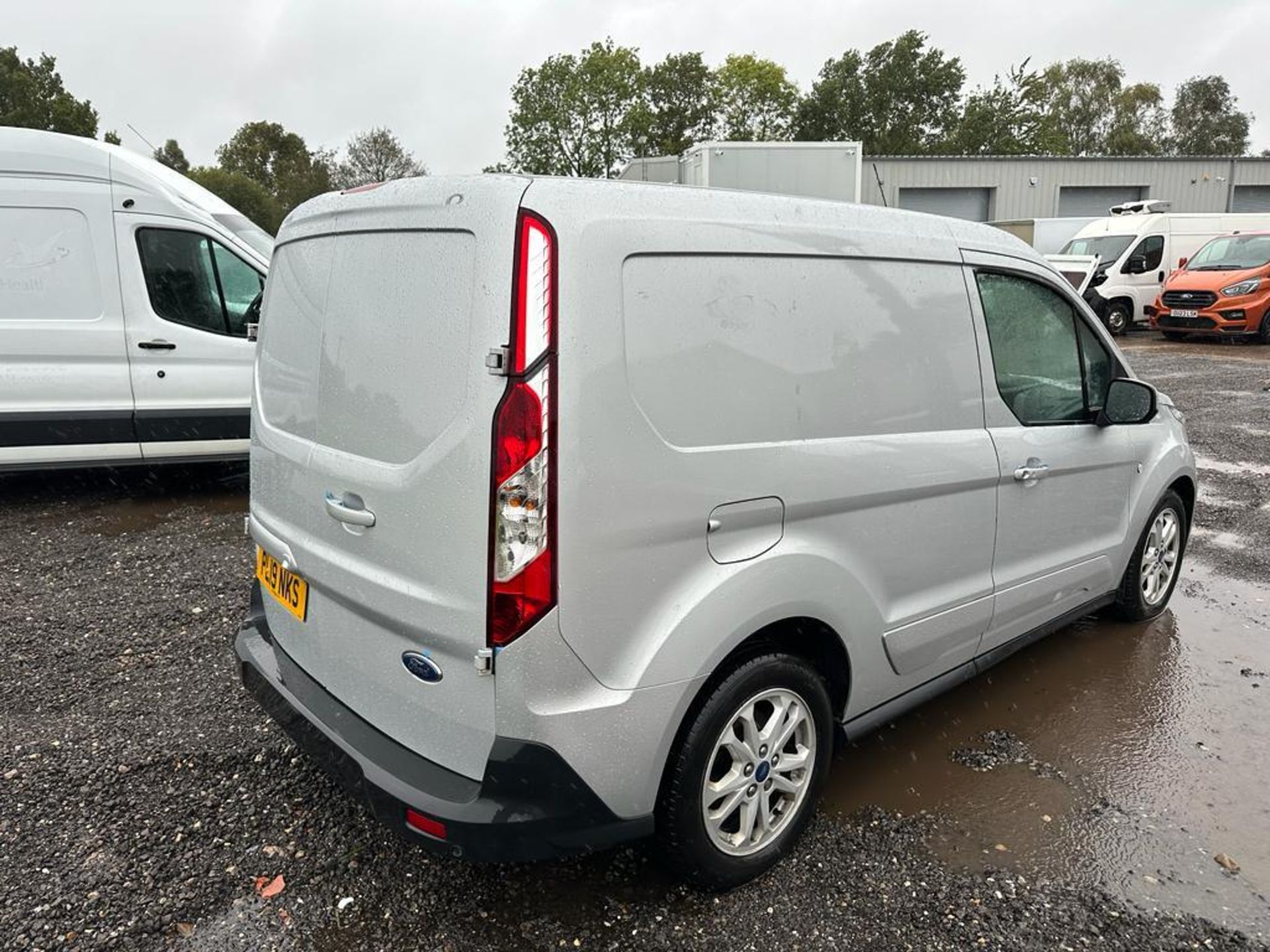 2019 19 FORD TRANSIT CONNECT LIMITED AUTOMATIC PANEL VAN - 123K MILES - ALLOY WHEELS - AIR CON  - Image 9 of 10