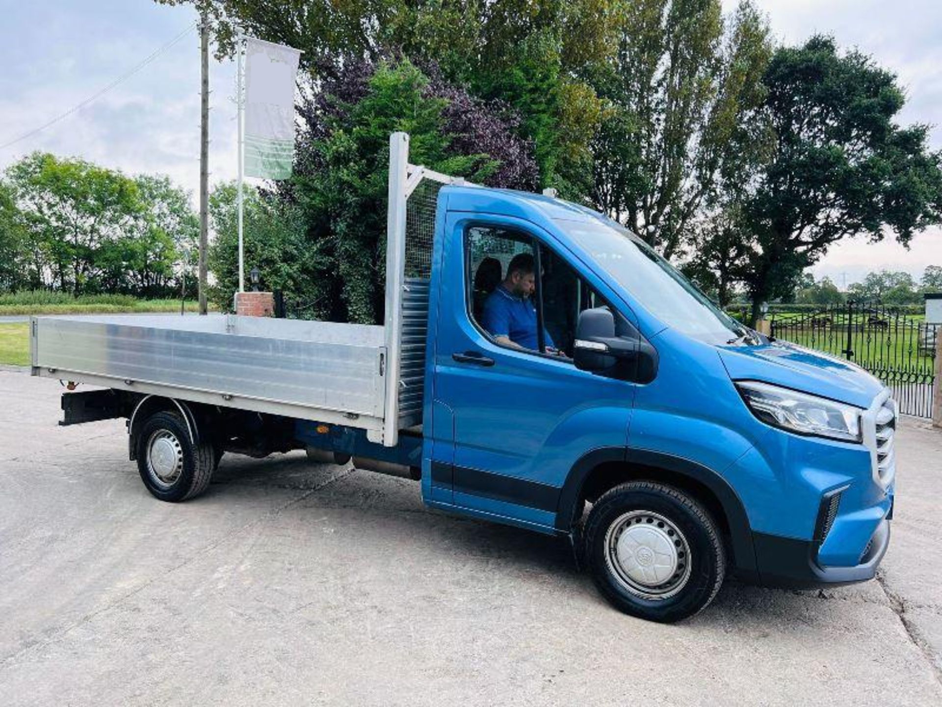 MAXUS DELIVER 9 DROP SIDE PICKUP *YEAR 2022* C/W 13FT ALUMINUM DROP SIDE BODY