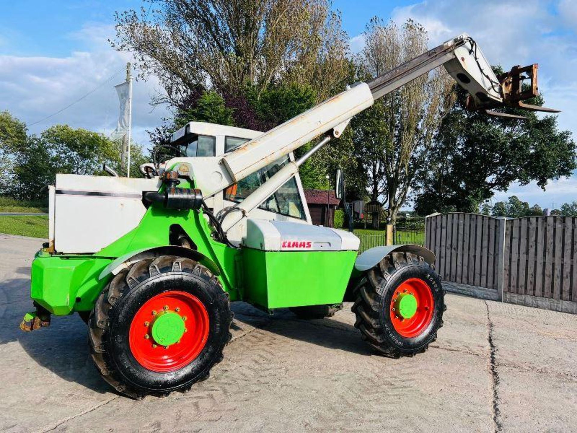 CLAAS 516 4WD TELEHANDLER C/W JOYSTICK CONTROL & PALLET TINES - Image 11 of 16