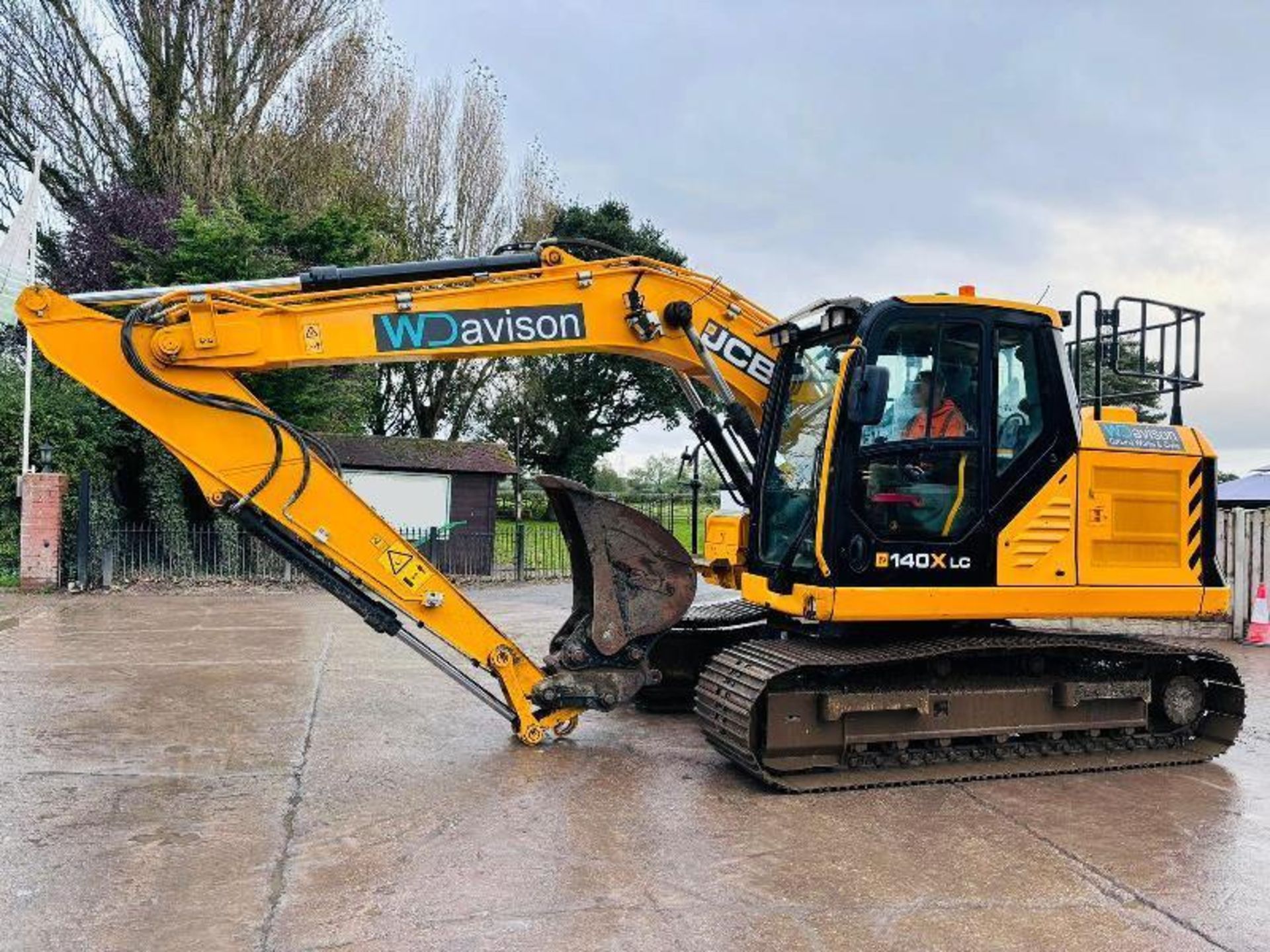 JCB 140XLC TRACKED EXCAVATOR *YEAR 2020, 3186 HOURS* C/W QUICK HITCH  - Image 3 of 19