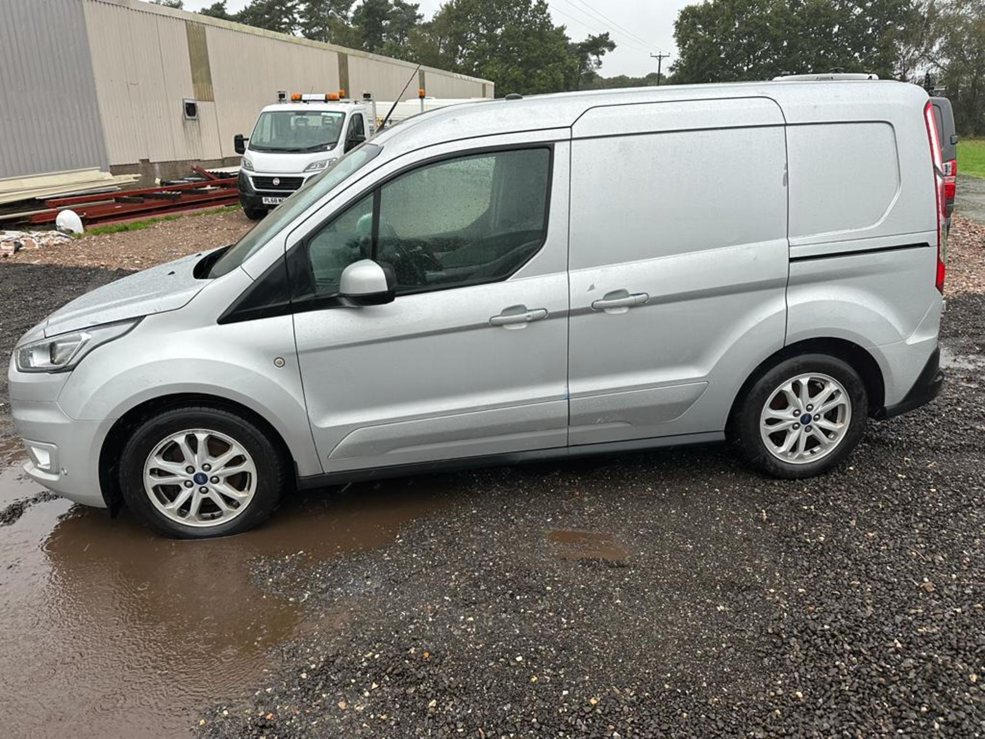 2019 19 FORD TRANSIT CONNECT LIMITED AUTOMATIC PANEL VAN - 123K MILES - ALLOY WHEELS - AIR CON  - Image 4 of 10