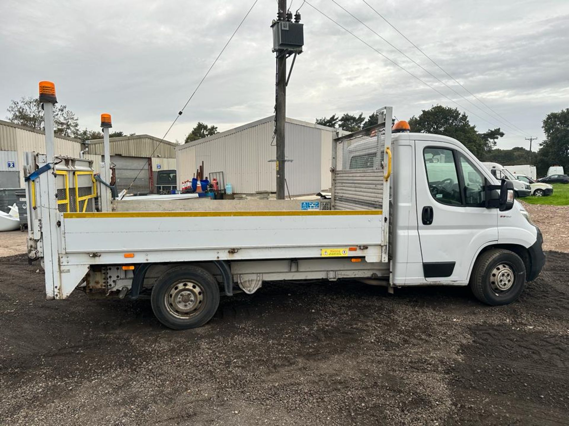 2018 68 FIAT DUCATO DROPSIDE TAIL LIFT - 115K MILES - EURO 6  - Image 10 of 11