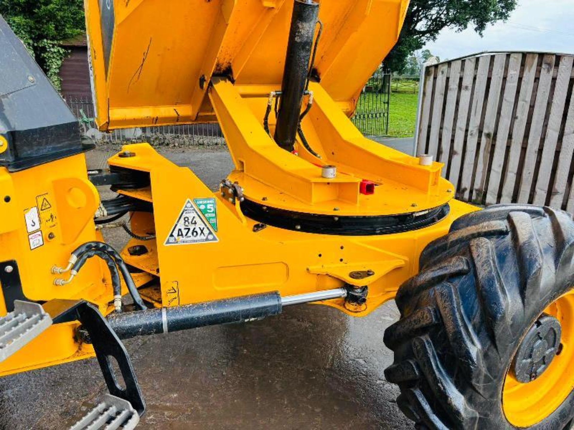 JCB 6T-2 4WD SWIVEL TIP DUMPER *YEAR 2020, 1023 HOURS* C/W ROLE BAR - Image 13 of 19