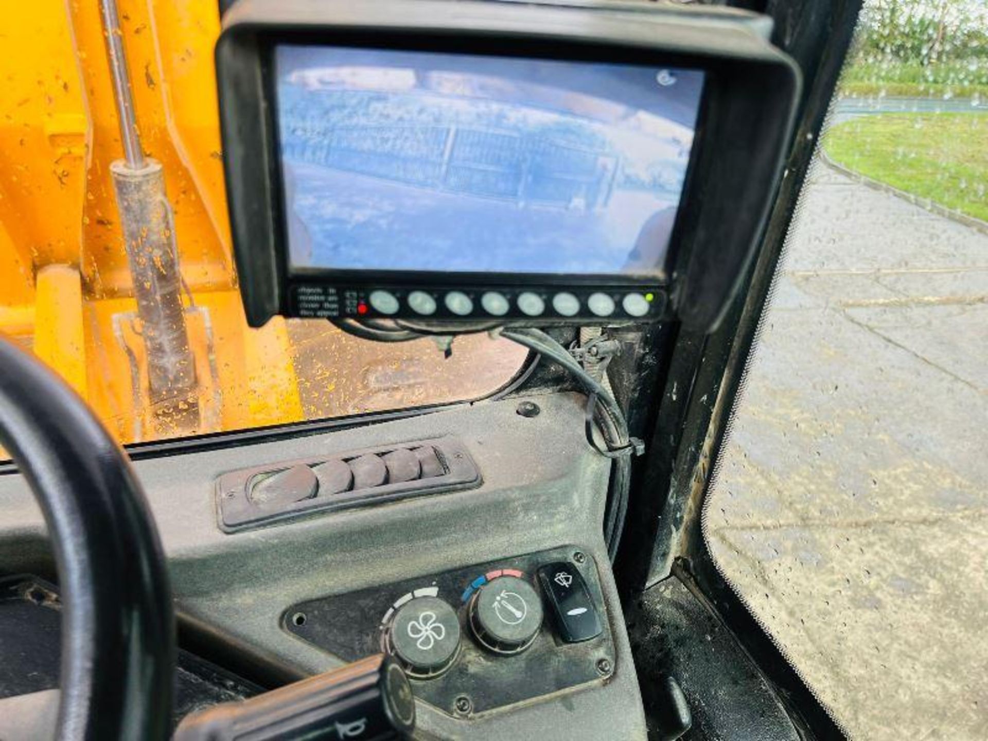 JCB 6ST 4WD DUMPER *YEAR 2018, 2406 HOURS* C/W FULLY GLAZED CABIN - Bild 13 aus 17