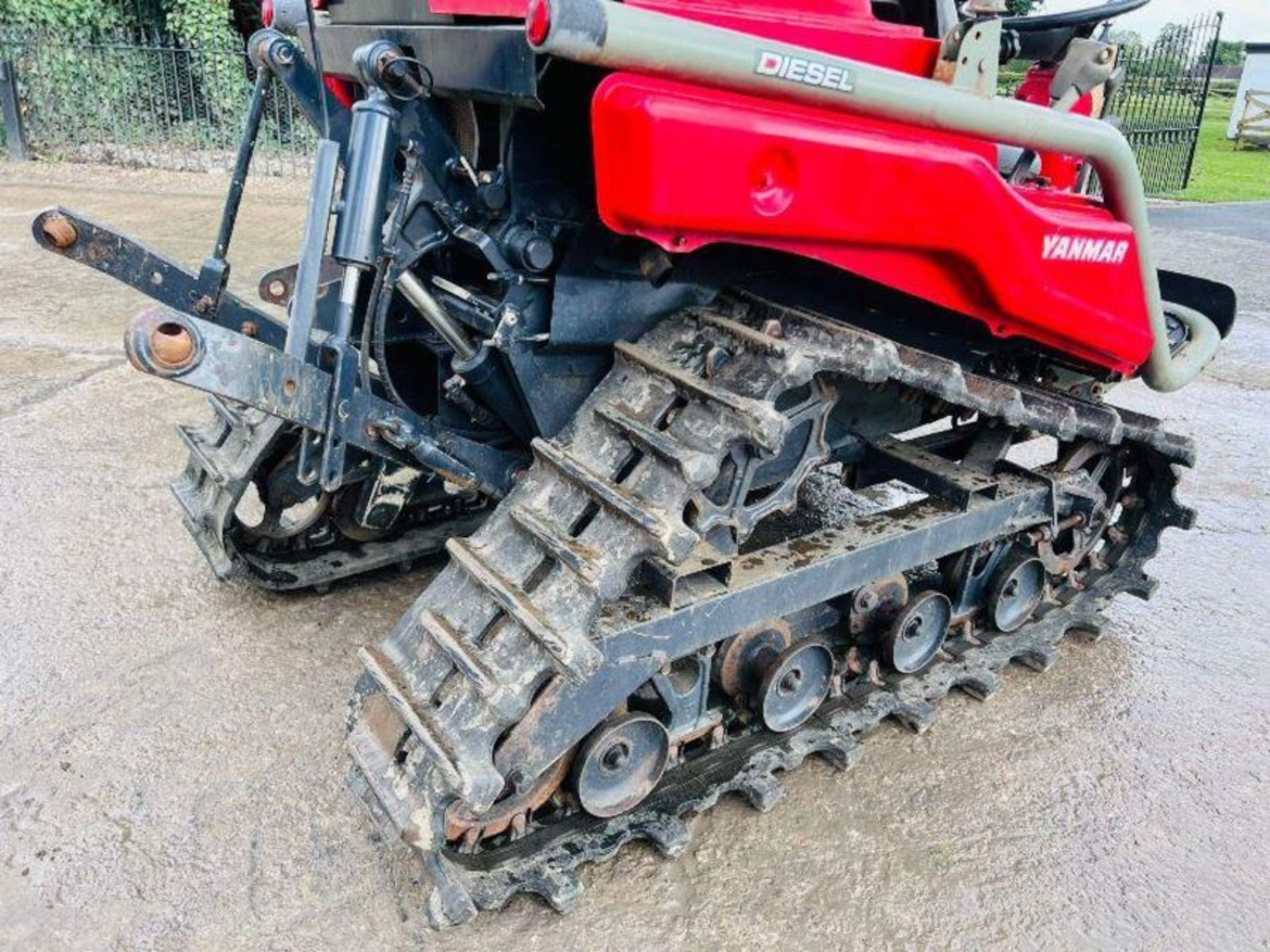 YANMAR AC18 TRACKED TRACTOR C/W REAR LINKAGE - Image 8 of 13