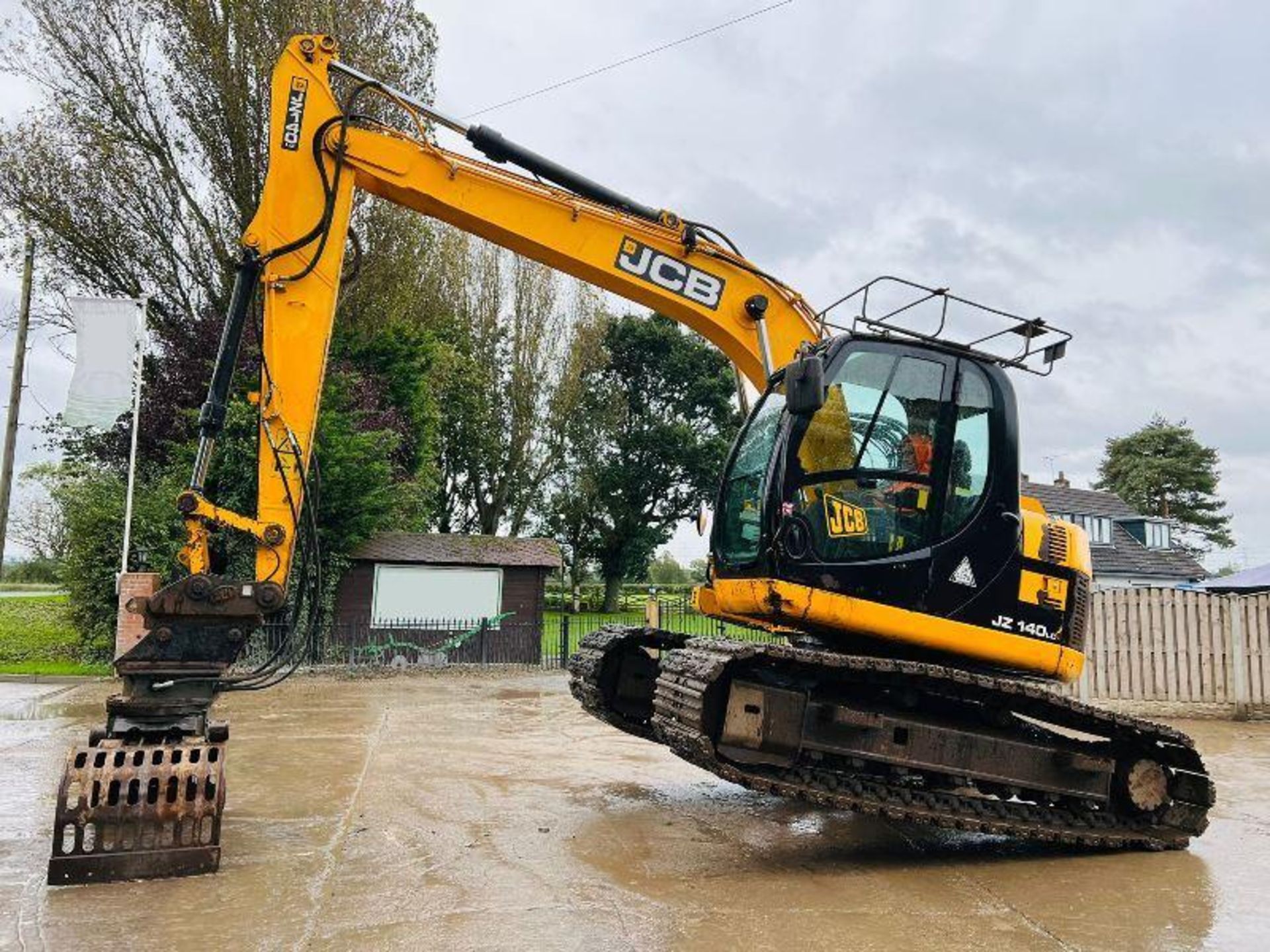 JCB JZ140 TRACKED EXCAVATOR *ZERO SWING* C/W QUICK HITCH & ROTATING SELECTOR GRAB. - Image 4 of 15