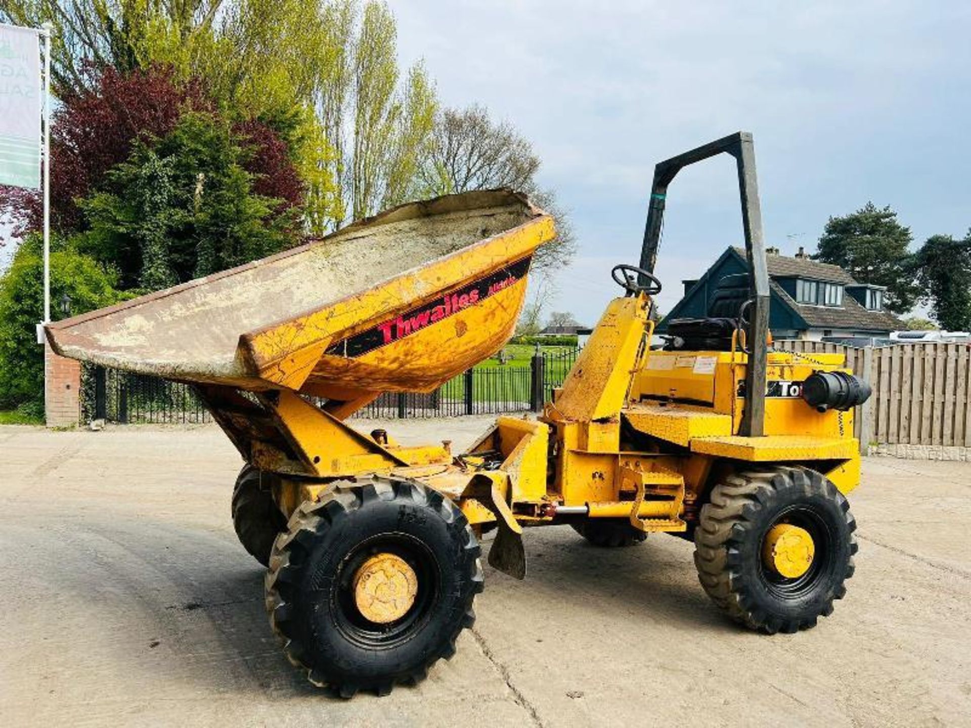 THWAITES ALLDRIVE 4WD SWIVEL TIP DUMPER C/W ROLE BAR - Bild 2 aus 12