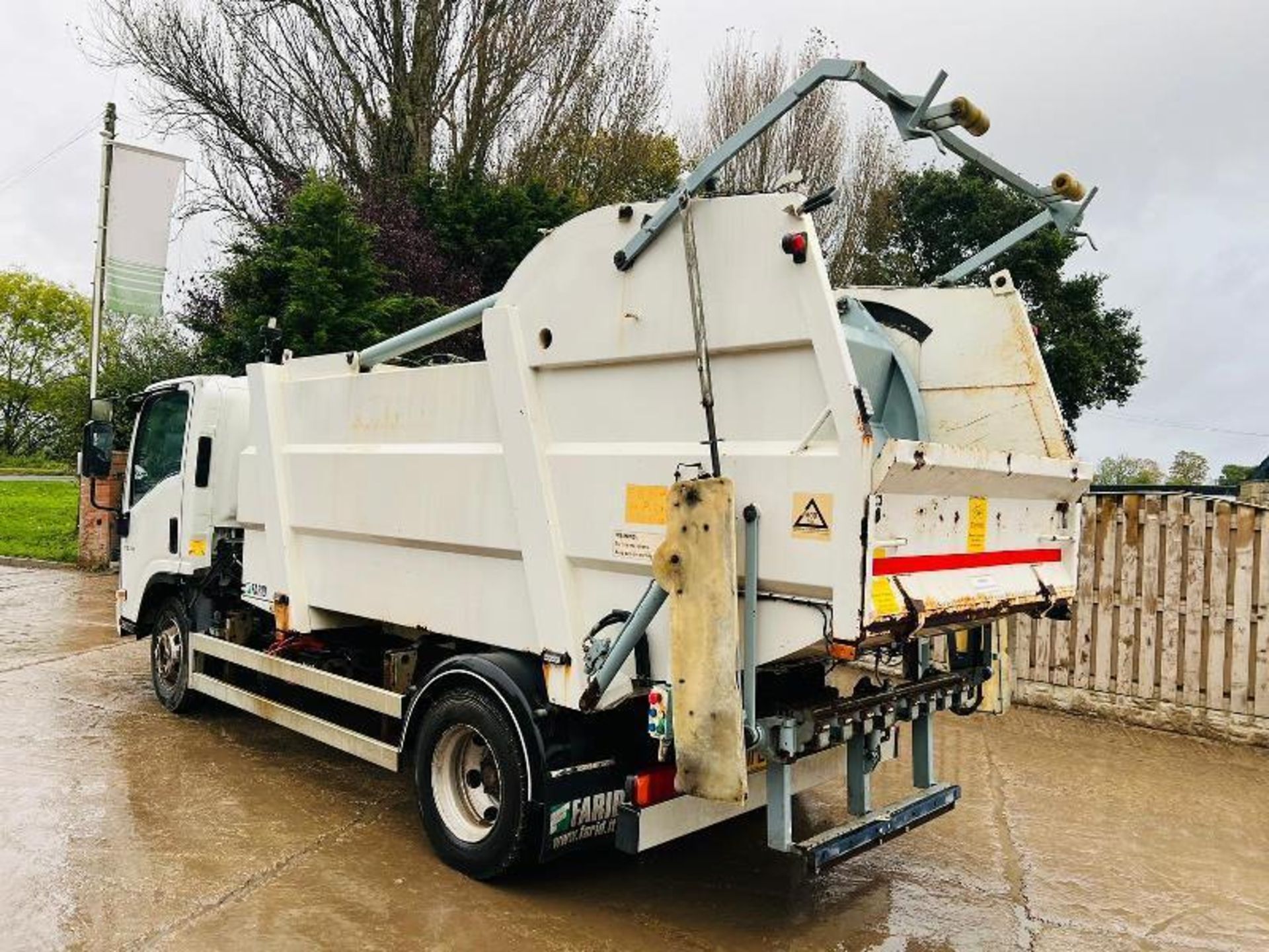 ISUZU EASY SHIFT N75.190 4X2 BIN LORRY *YEAR 2011* C/W FARID TIPPING GEAR - Bild 16 aus 16