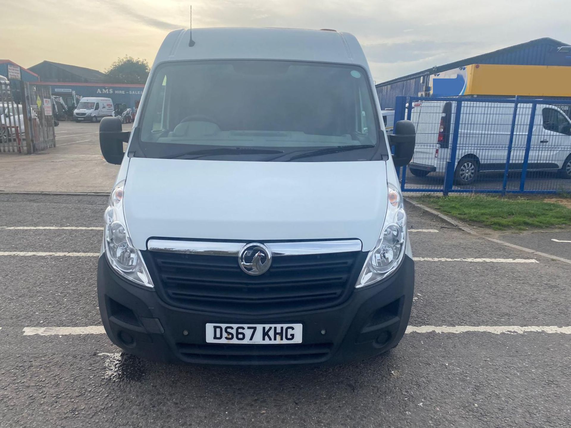 2017 67 Vauxhall movano Panel van - 79k miles - Euro 6 - L2 h2 - Image 2 of 10