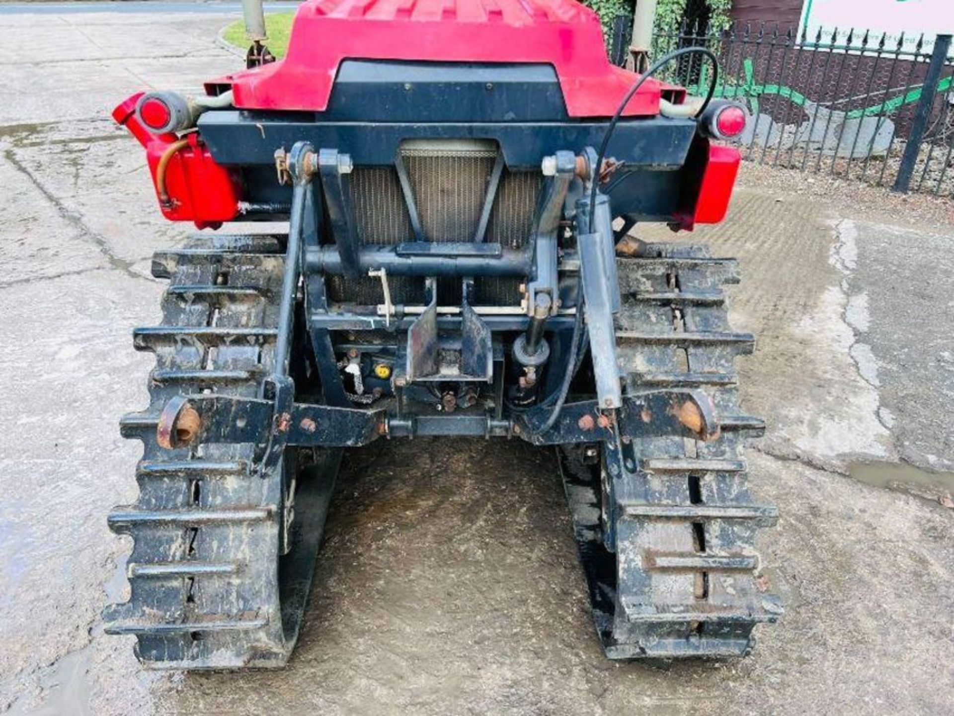 YANMAR AC18 TRACKED TRACTOR C/W REAR LINKAGE - Bild 2 aus 13