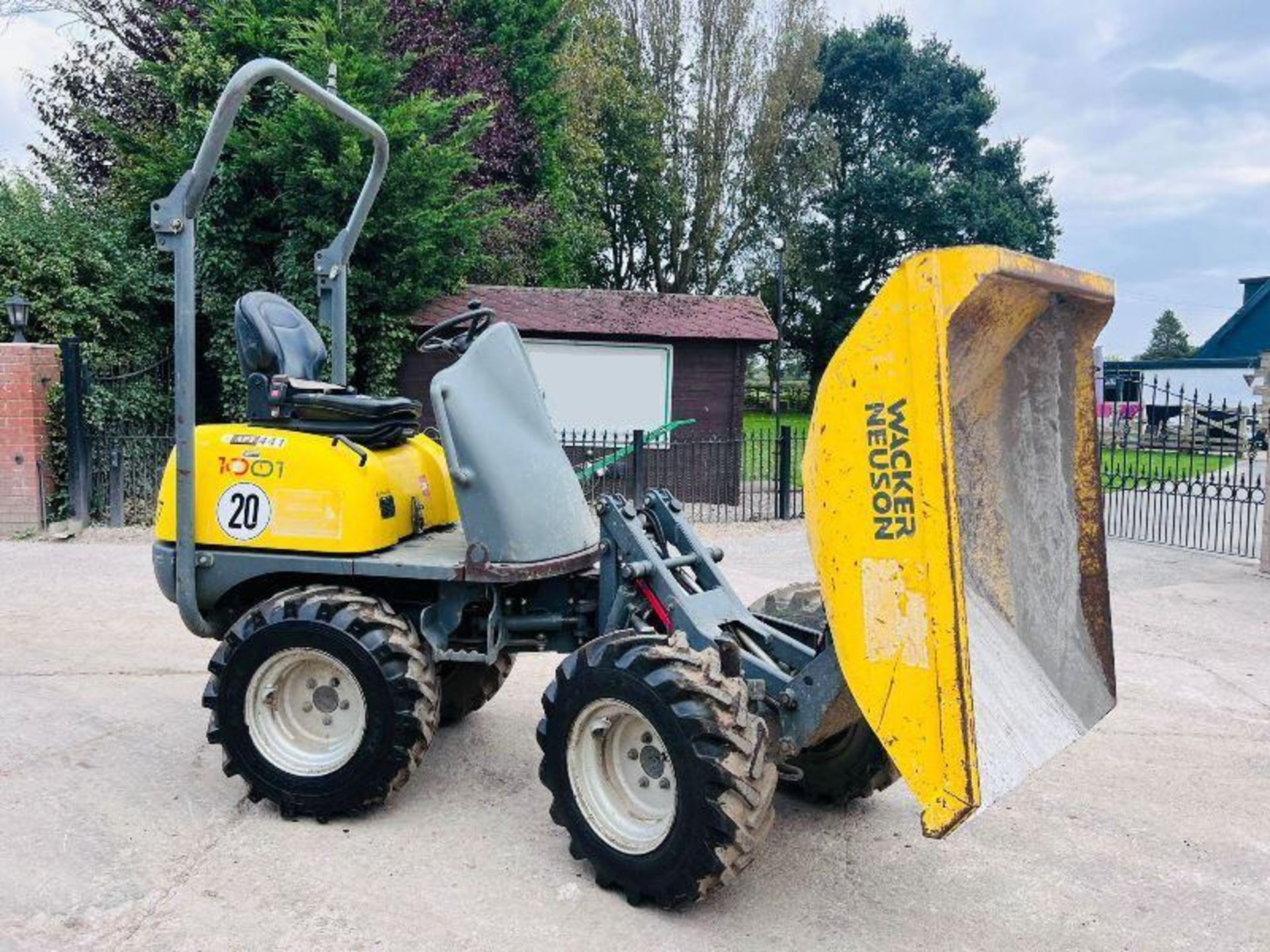 WACKER NEUSON 1001 HIGH TIP DUMPER *YEAR 2016, 1137HOURS* C/W ROLE BAR - Bild 3 aus 14