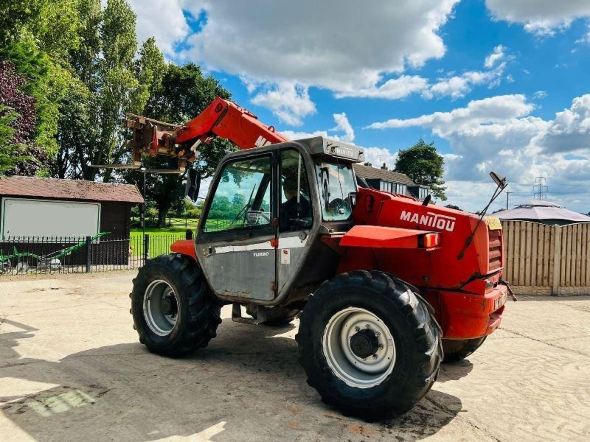 MANITOU MLT628T 4WD TELEHANDLER *6164 HOURS* C/W PALLET TINES - Image 4 of 11