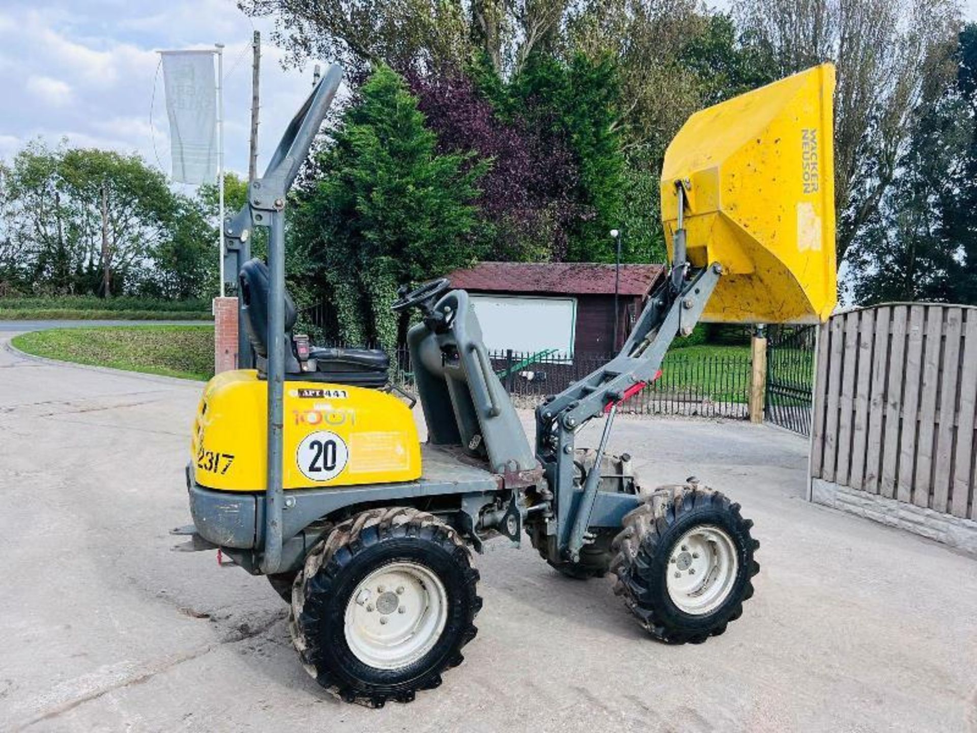 WACKER NEUSON 1001 HIGH TIP DUMPER *YEAR 2016, 1137HOURS* C/W ROLE BAR - Bild 14 aus 14