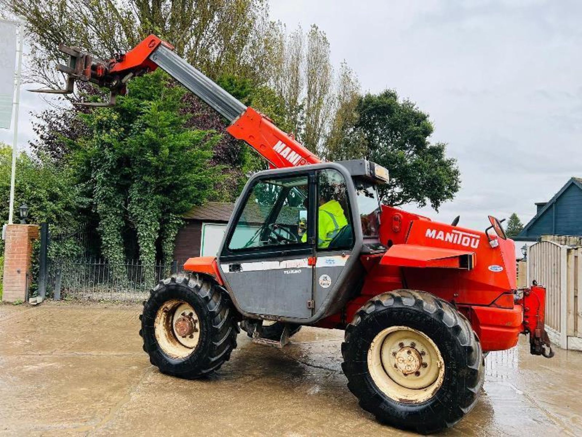 MANITOU MLT628T 4WD TELEHANDLER *AG-SPEC* C/W PICK UP HITCH - Image 3 of 15