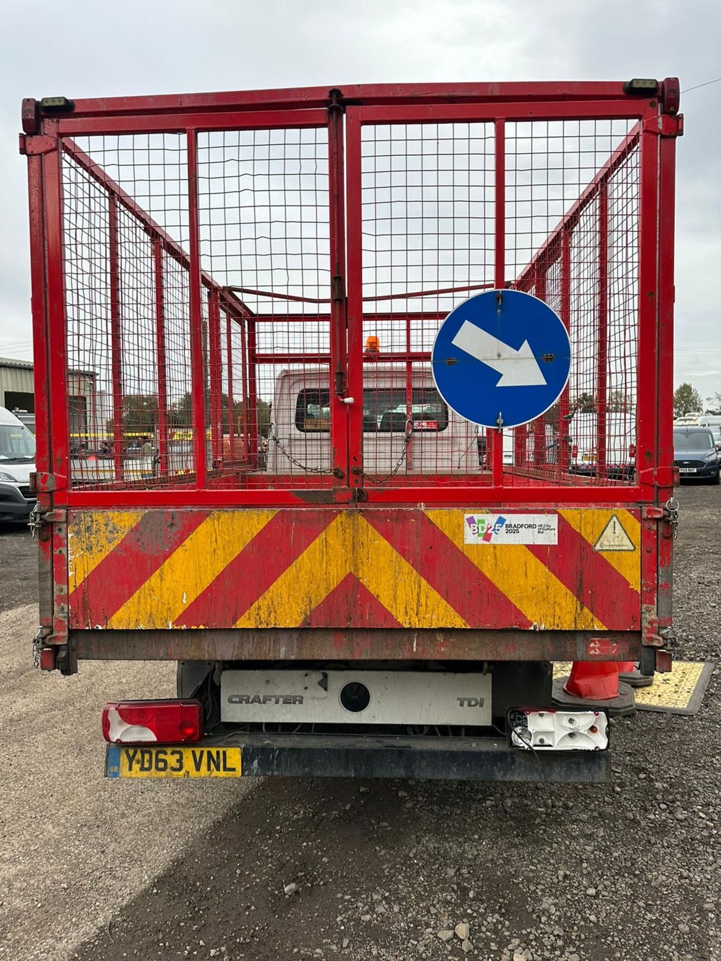 2014 63 VOLKSWAGEN CRAFTER CR50 CAGED TIPPER - 71K MILES - EX COUNCIL FROM NEW - 5 TON GROSS - Image 8 of 9