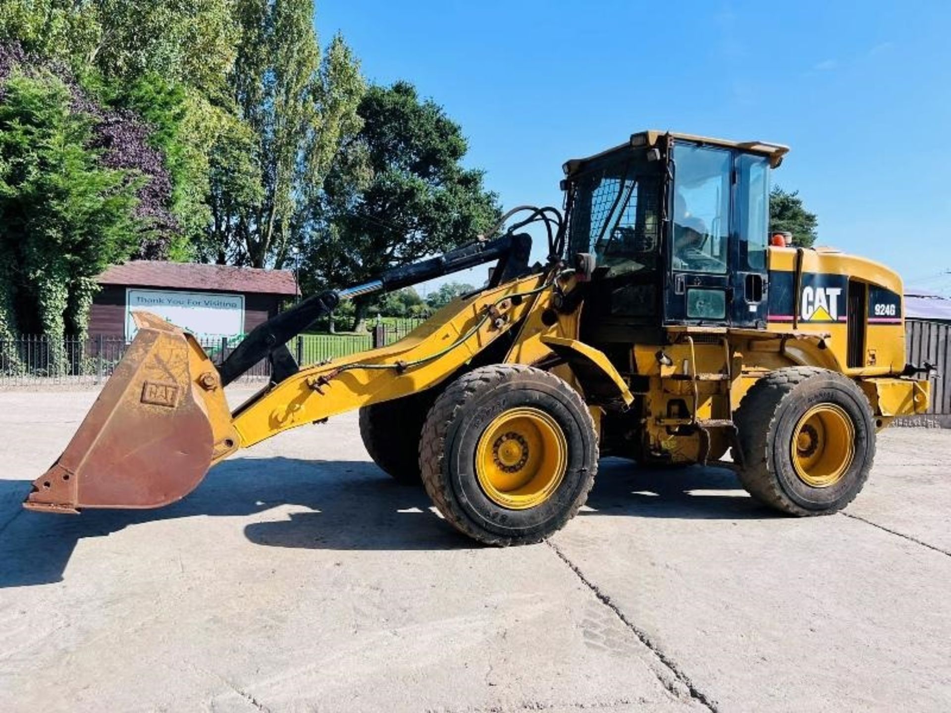 CATTERPILLAR 4WD LOADING SHOVEL C/W REVERSE CAMERA - Image 10 of 15