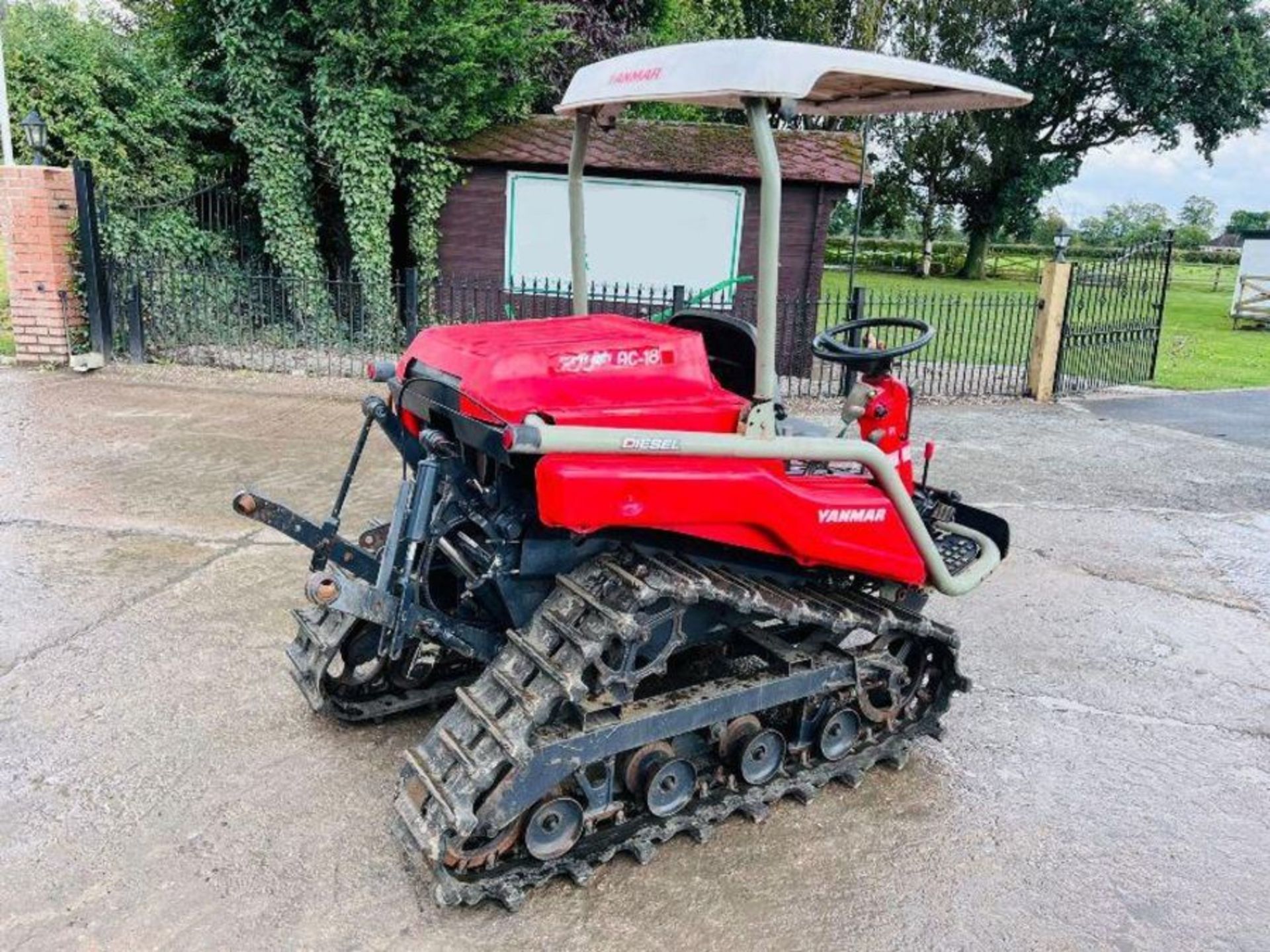 YANMAR AC18 TRACKED TRACTOR C/W REAR LINKAGE - Image 13 of 13