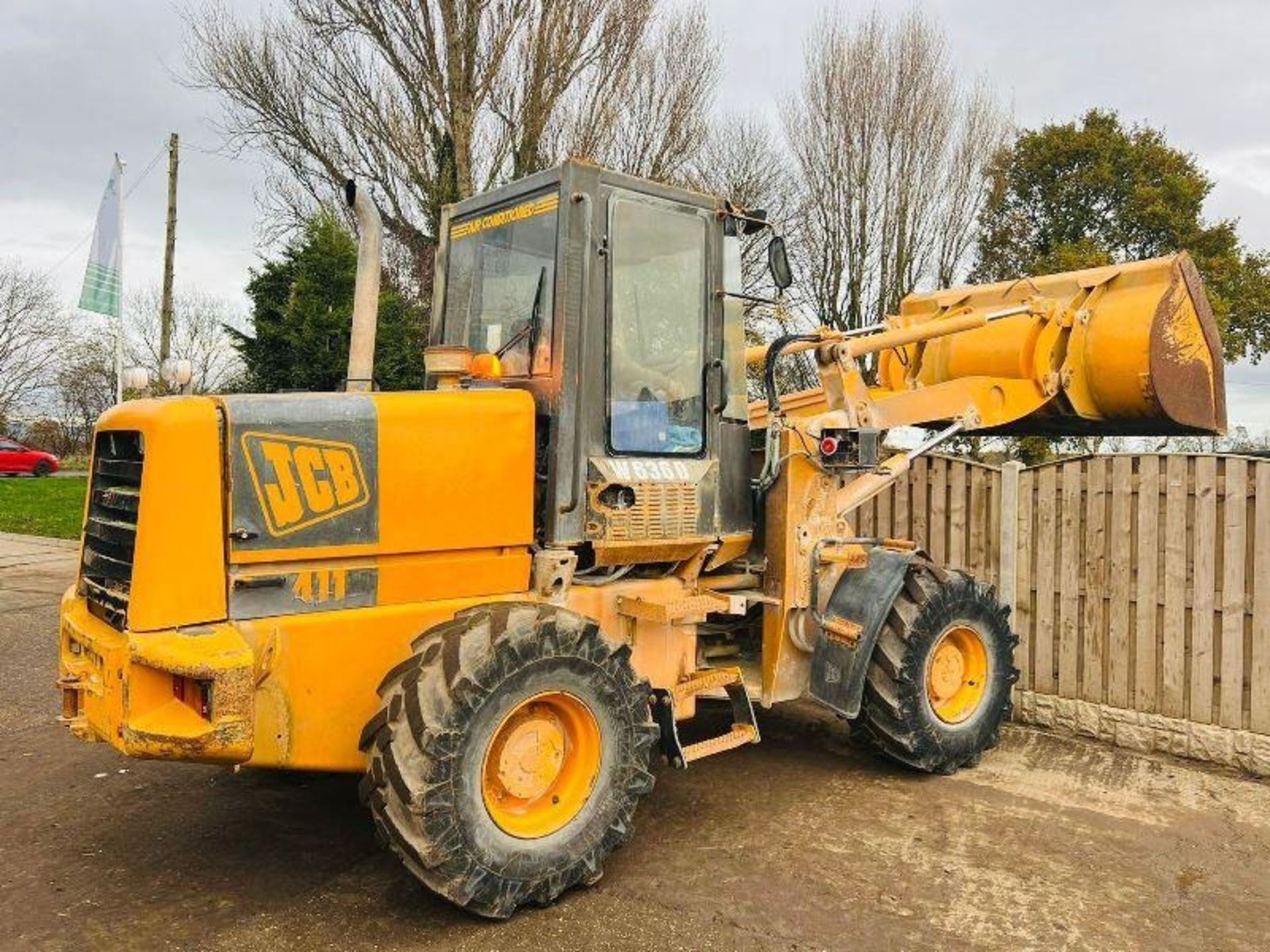 JCB 411 4WD LOADING SHOVEL C/W LOADMASTER 8000 MONITOR - Bild 9 aus 15