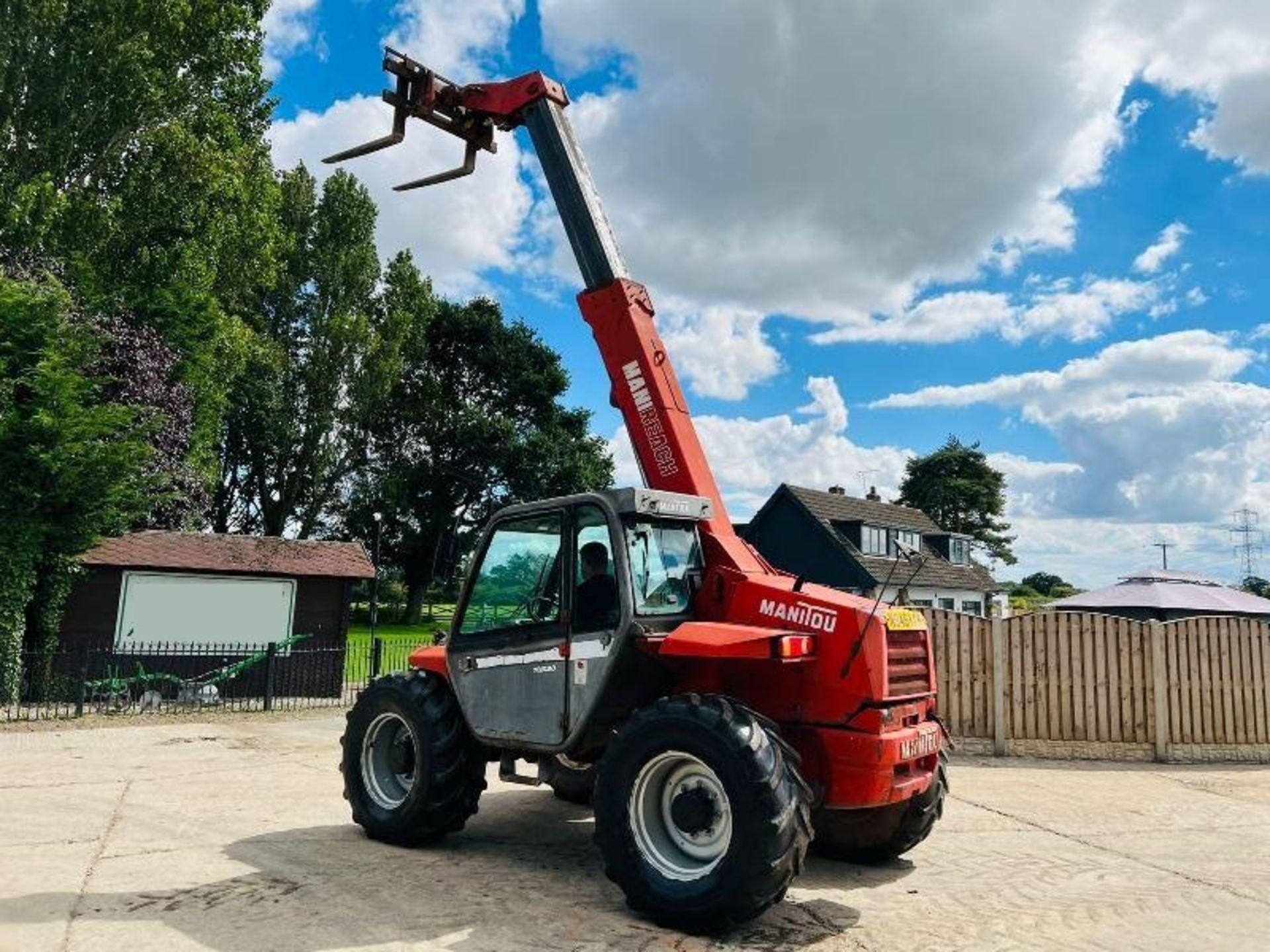 MANITOU MLT628T 4WD TELEHANDLER *6164 HOURS* C/W PALLET TINES - Image 2 of 11