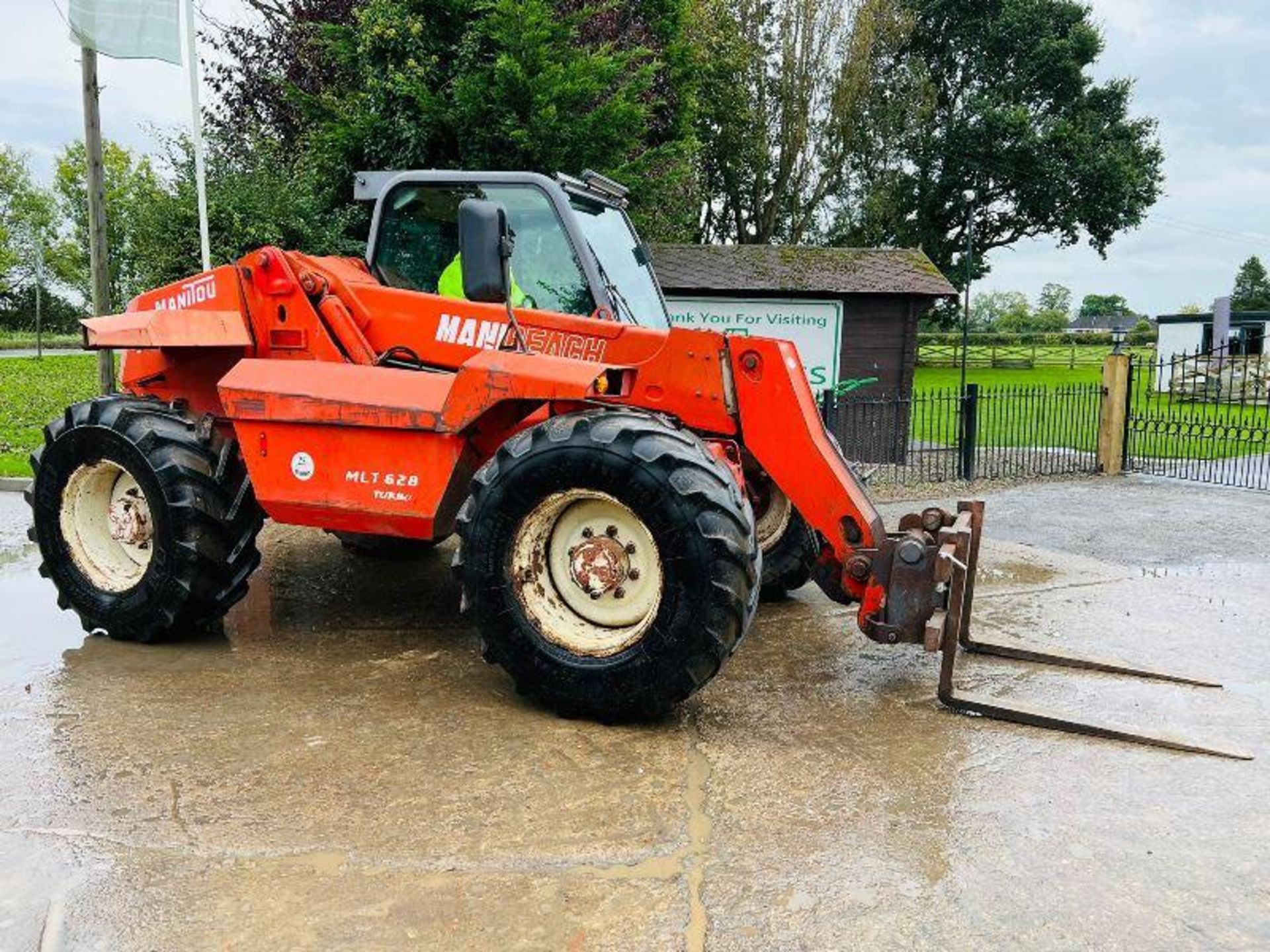 MANITOU MLT628T 4WD TELEHANDLER *AG-SPEC* C/W PICK UP HITCH - Image 4 of 15