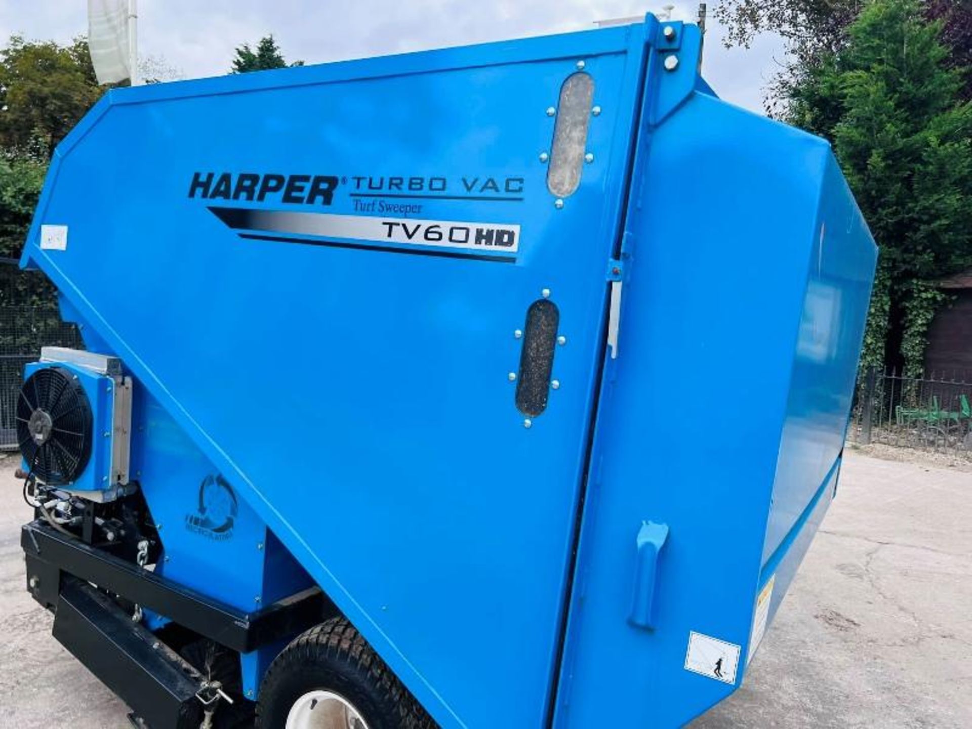 HARPER TV60HD TURBO VAC TURF SWEEPER *YEAR 2017, UNUSED EX DISPLAY* - Bild 13 aus 15