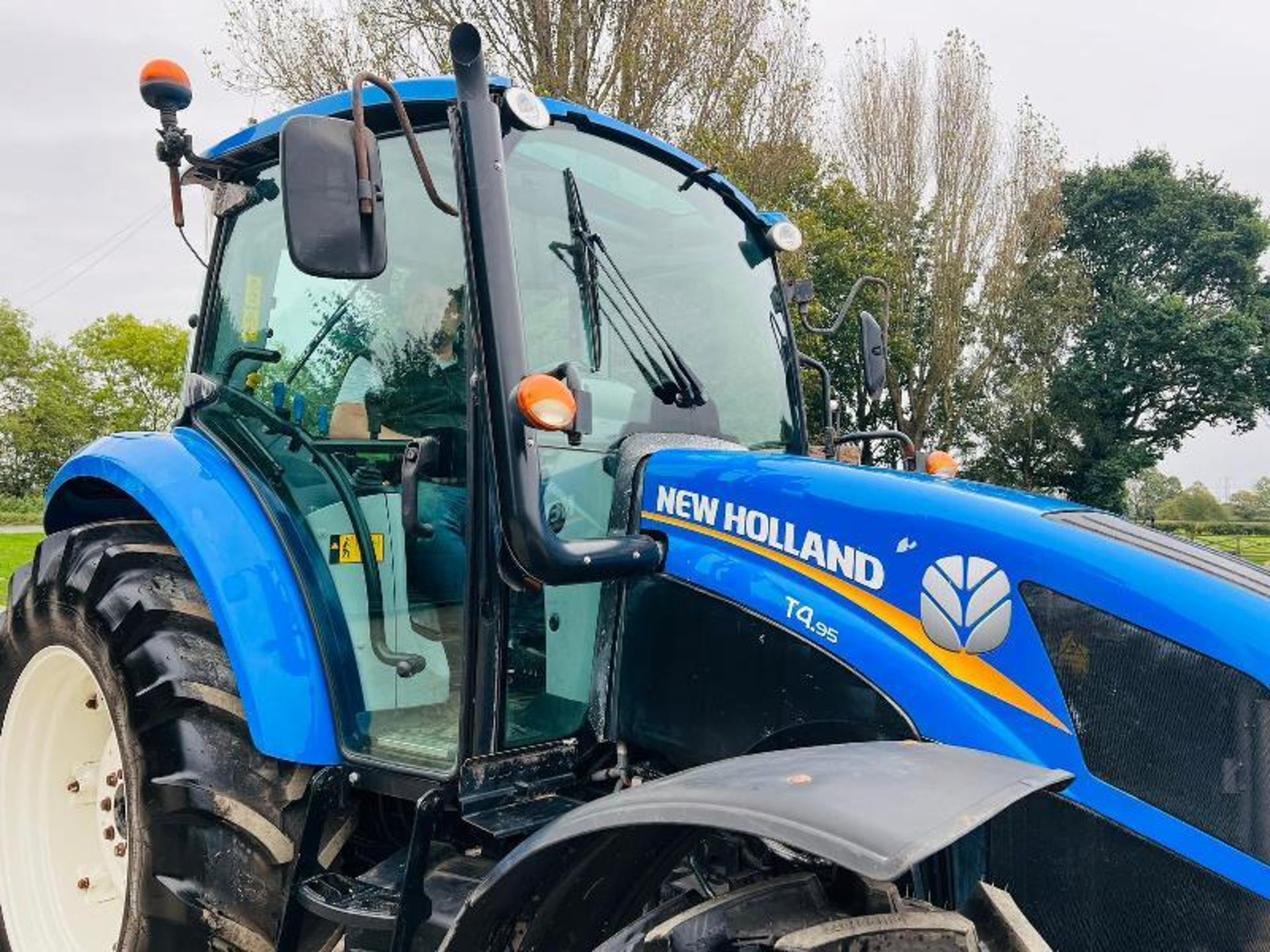 NEW HOLLAND T4-95 4WD TRACTOR *YEAR 2014, 4860 HOURS* C/W BRAND NEW TYRES - Image 11 of 20