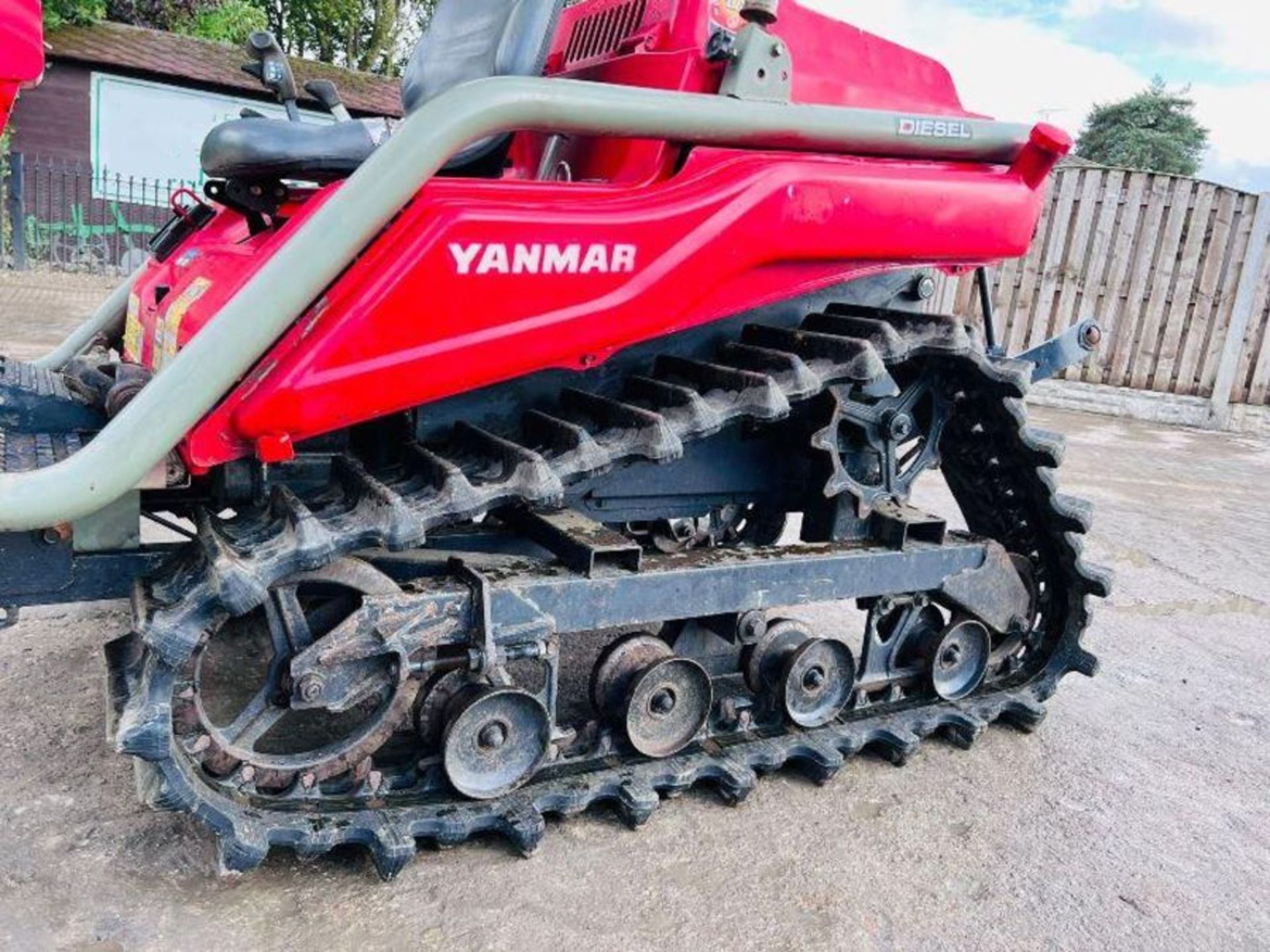 YANMAR AC18 TRACKED TRACTOR C/W REAR LINKAGE - Bild 3 aus 13