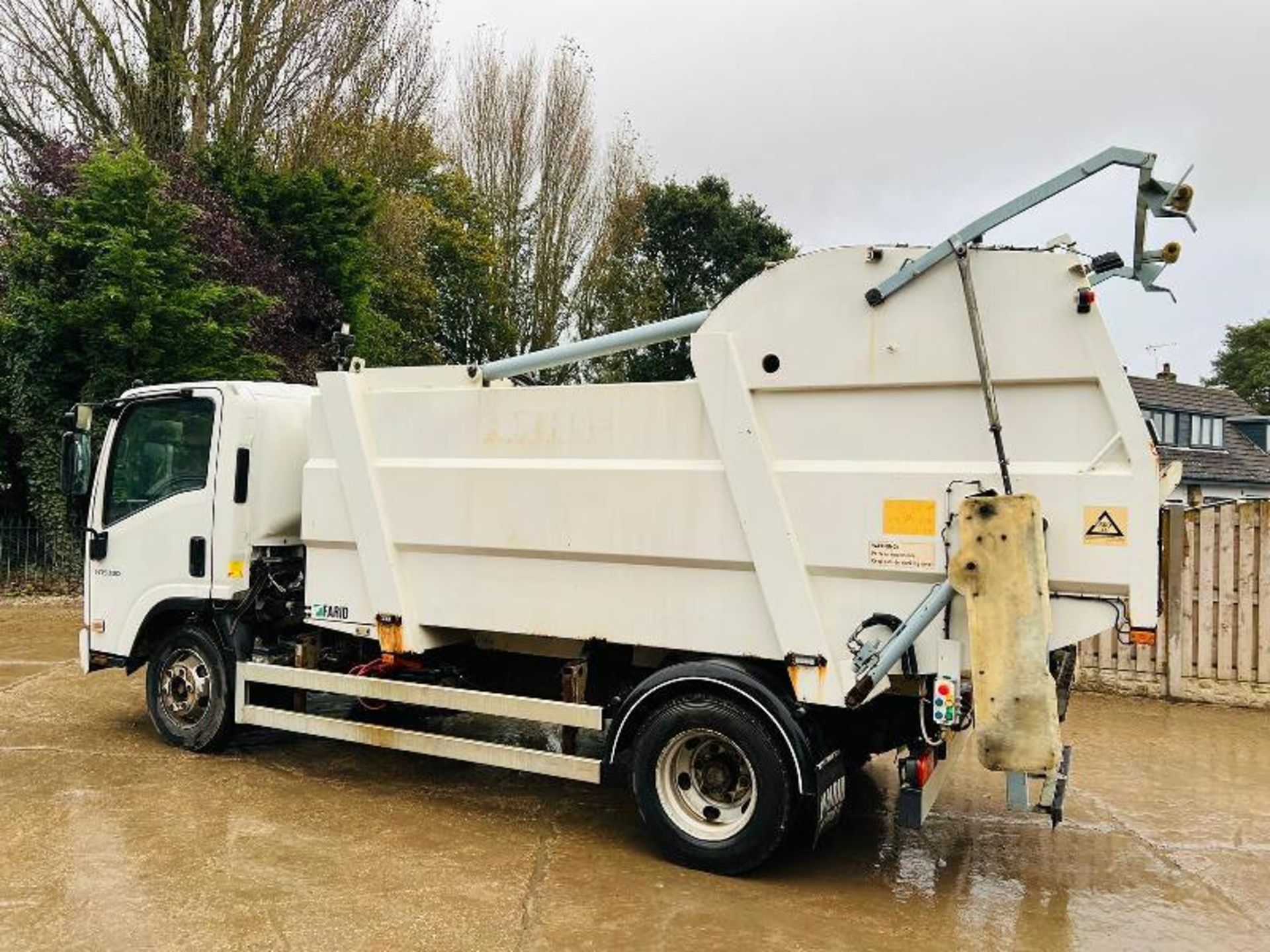 ISUZU EASY SHIFT N75.190 4X2 BIN LORRY *YEAR 2011* C/W FARID TIPPING GEAR - Bild 7 aus 16