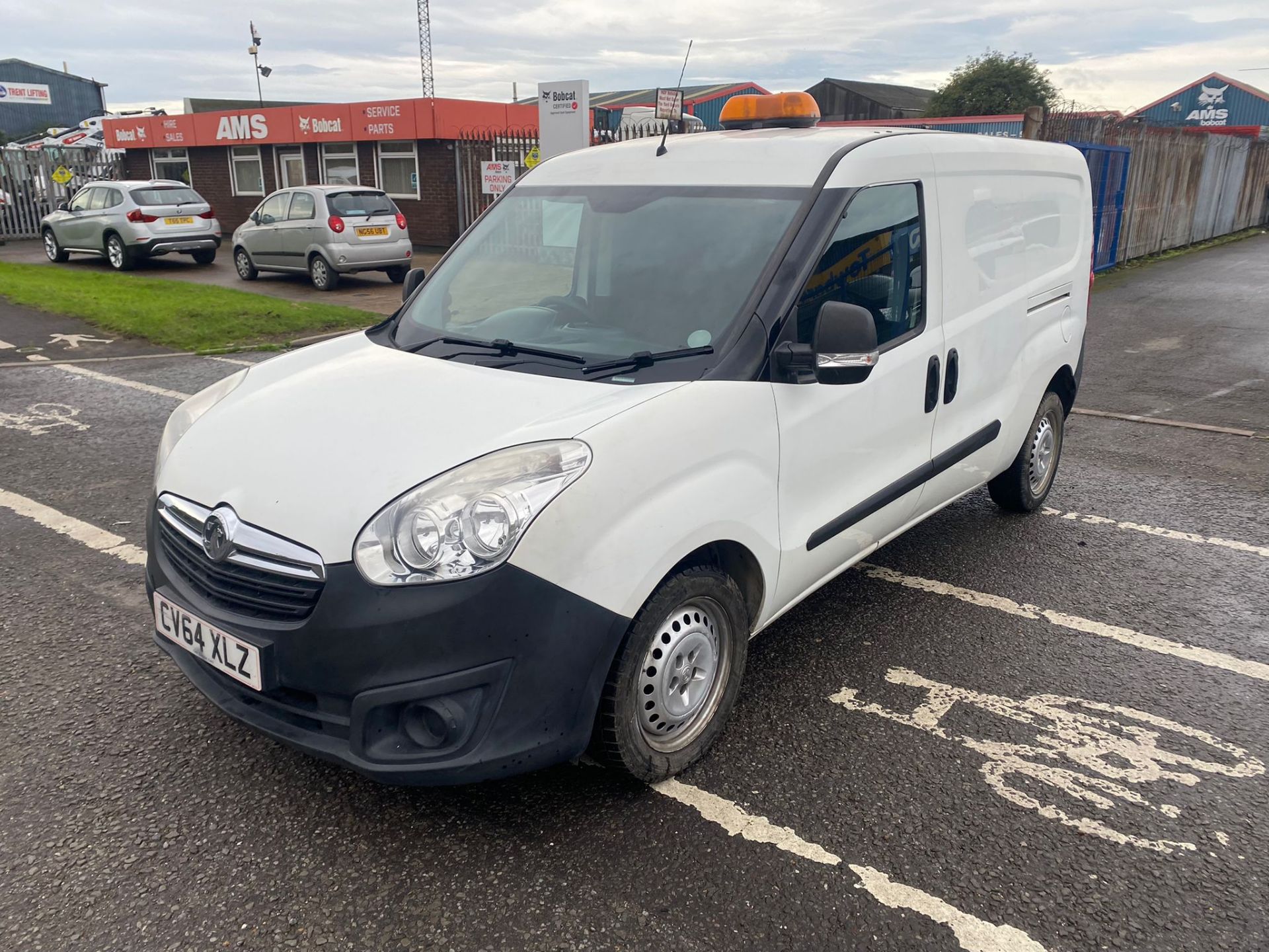 2014 64 VAUXHALL COMBO LWB PANEL VAN - 97K MILES - Image 2 of 10