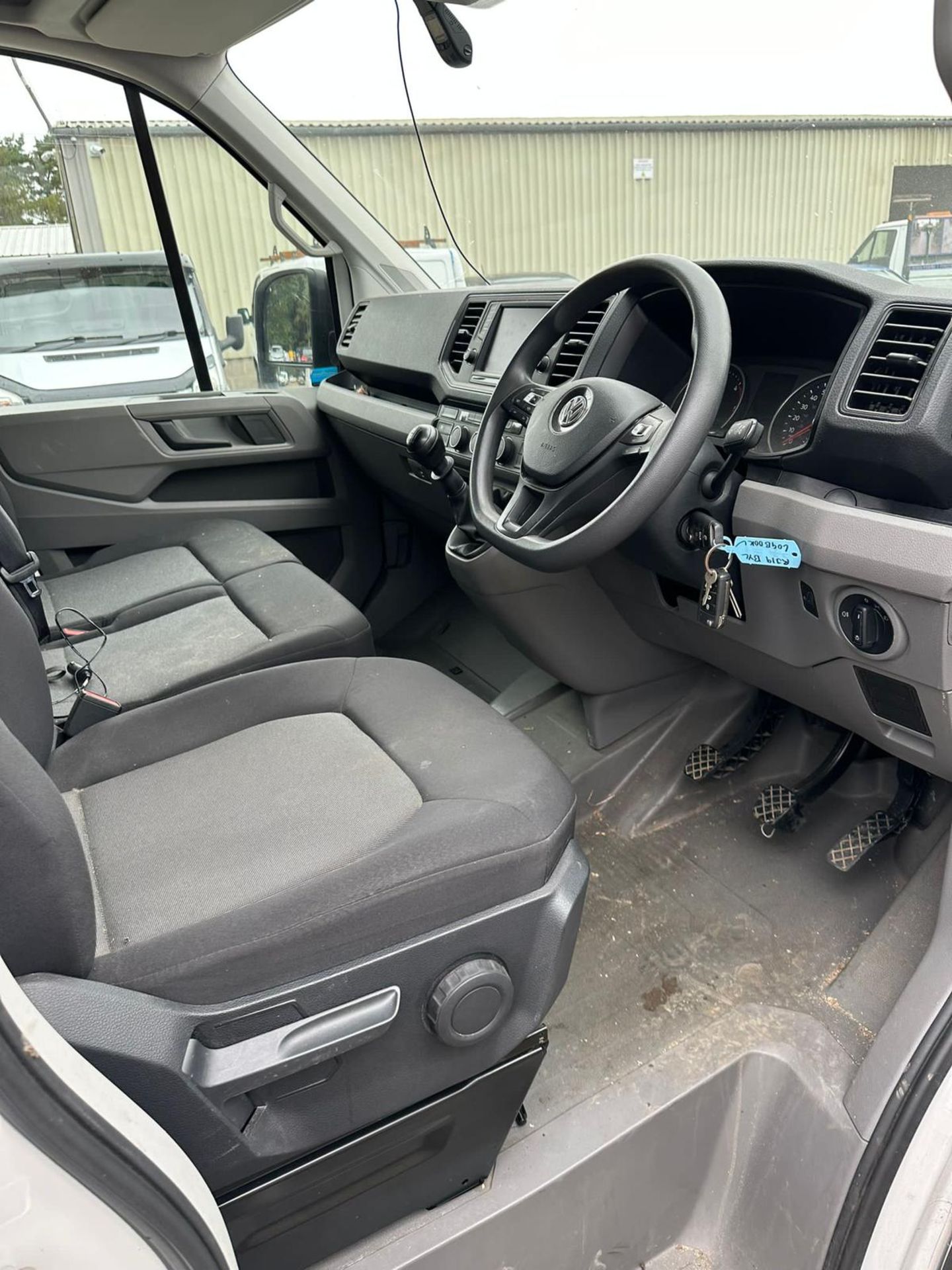 2019 19 VOLKSWAGEN CRAFTER PANEL VAN - 101K MILES - LWB HIGH TOP - EURO 6 - Image 2 of 7