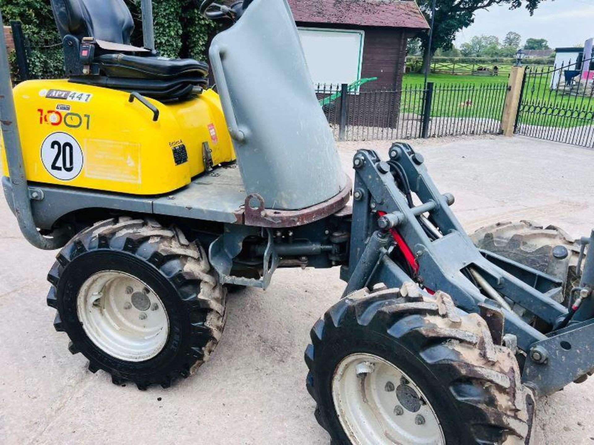 WACKER NEUSON 1001 HIGH TIP DUMPER *YEAR 2016, 1137HOURS* C/W ROLE BAR - Bild 7 aus 14