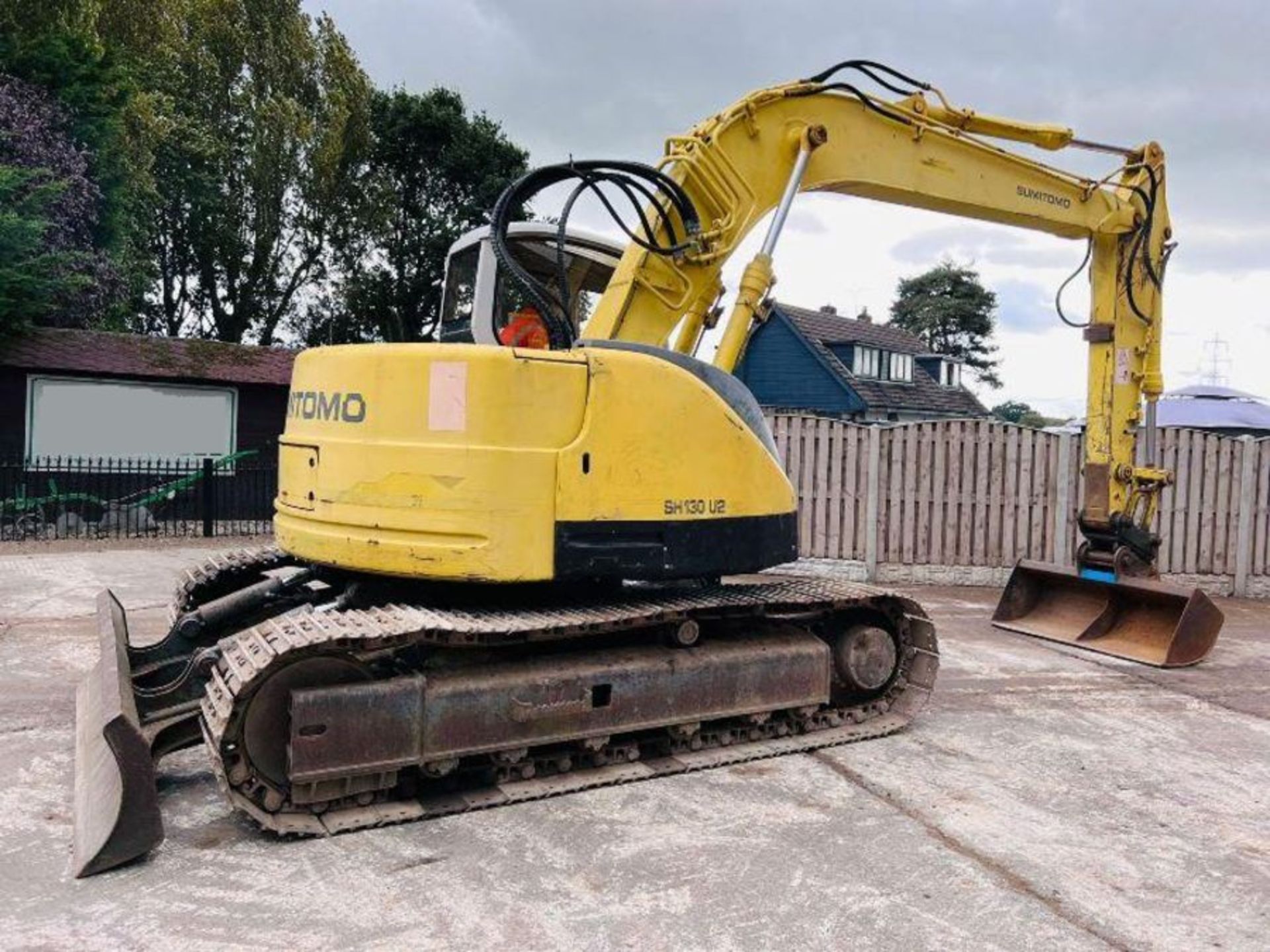 SUMITOMO SH130 TRACKED EXCAVATOR C/W BLADE & QUICK HITCH - Image 15 of 15