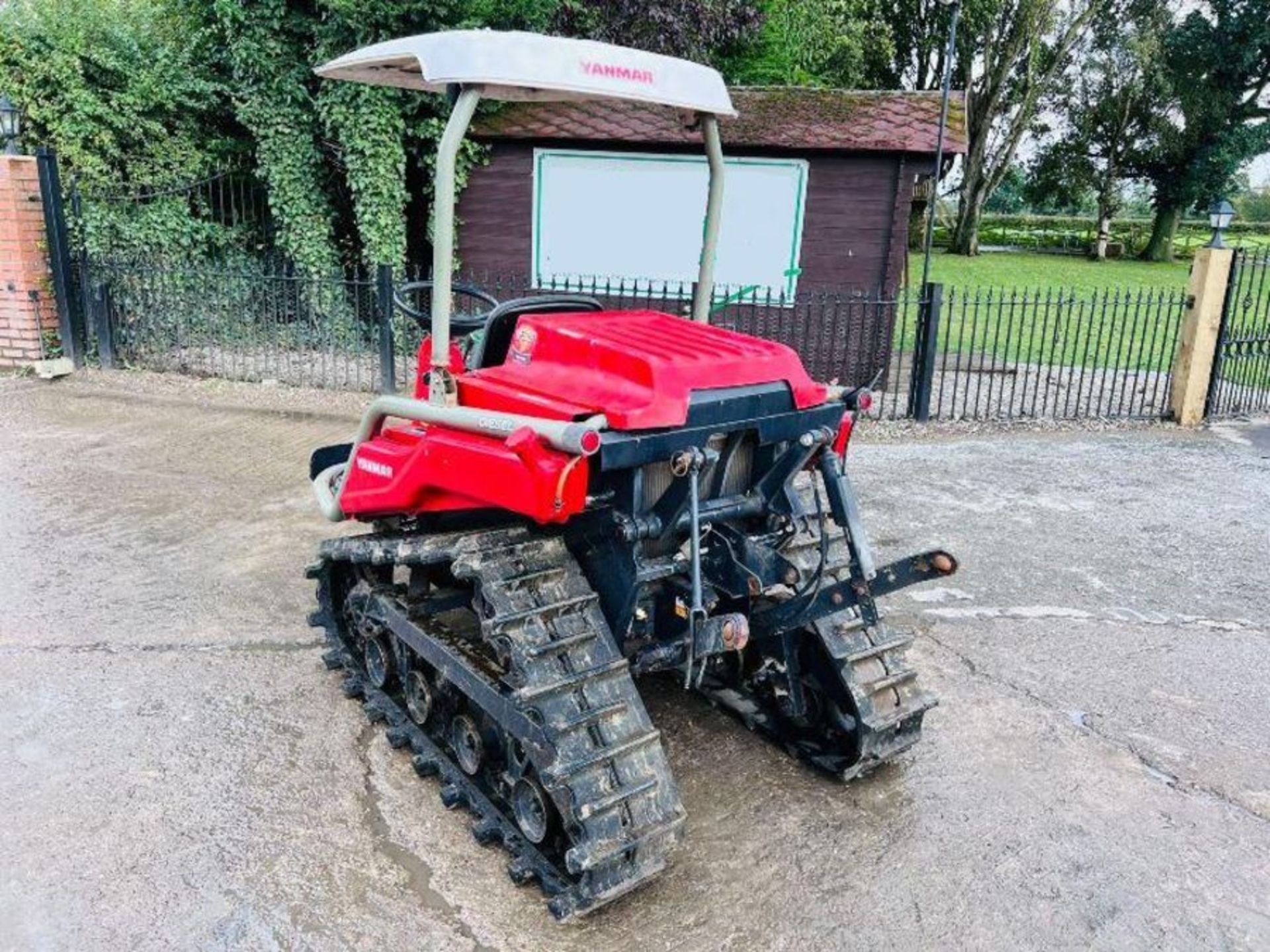 YANMAR AC18 TRACKED TRACTOR C/W REAR LINKAGE - Image 12 of 13