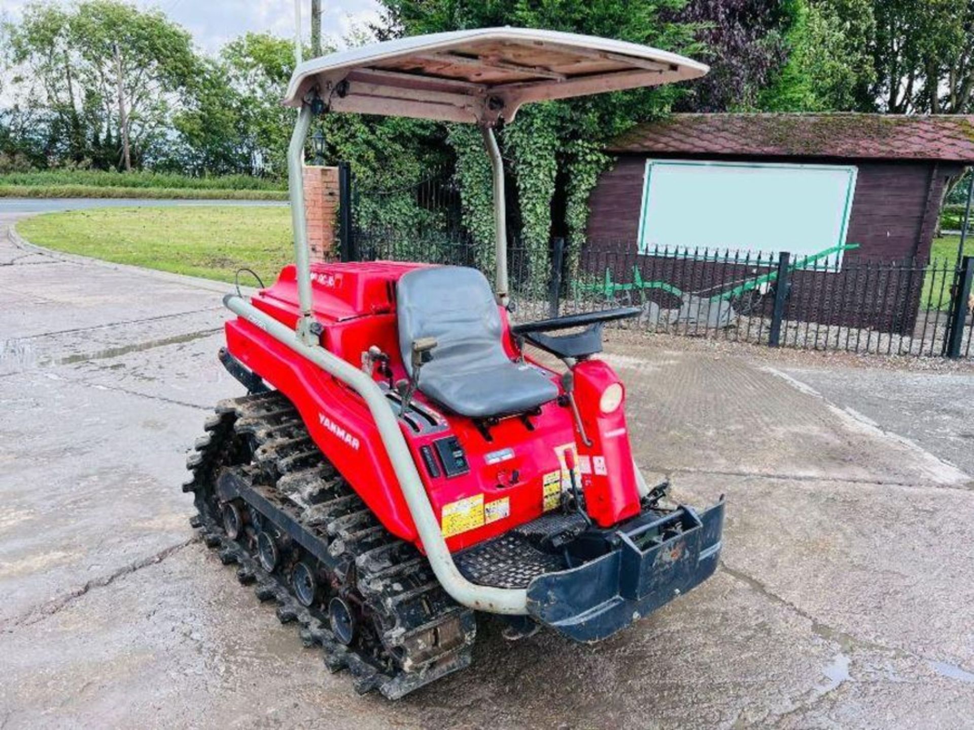 YANMAR AC18 TRACKED TRACTOR C/W REAR LINKAGE - Image 10 of 13