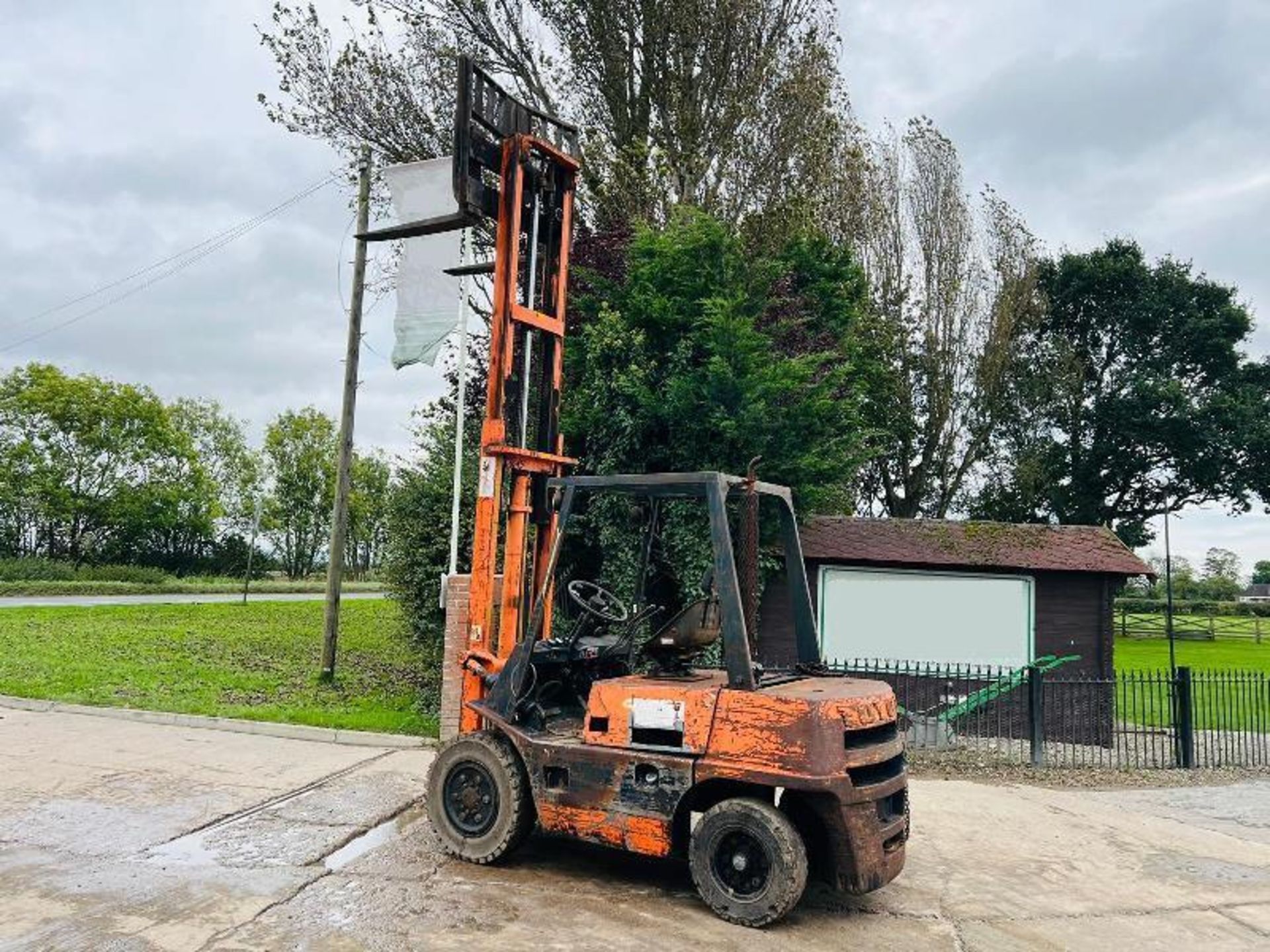 TOYOTA 02-2FD35 DIESEL FORK LIFT C/W 3 STAGE MAST - Image 10 of 10