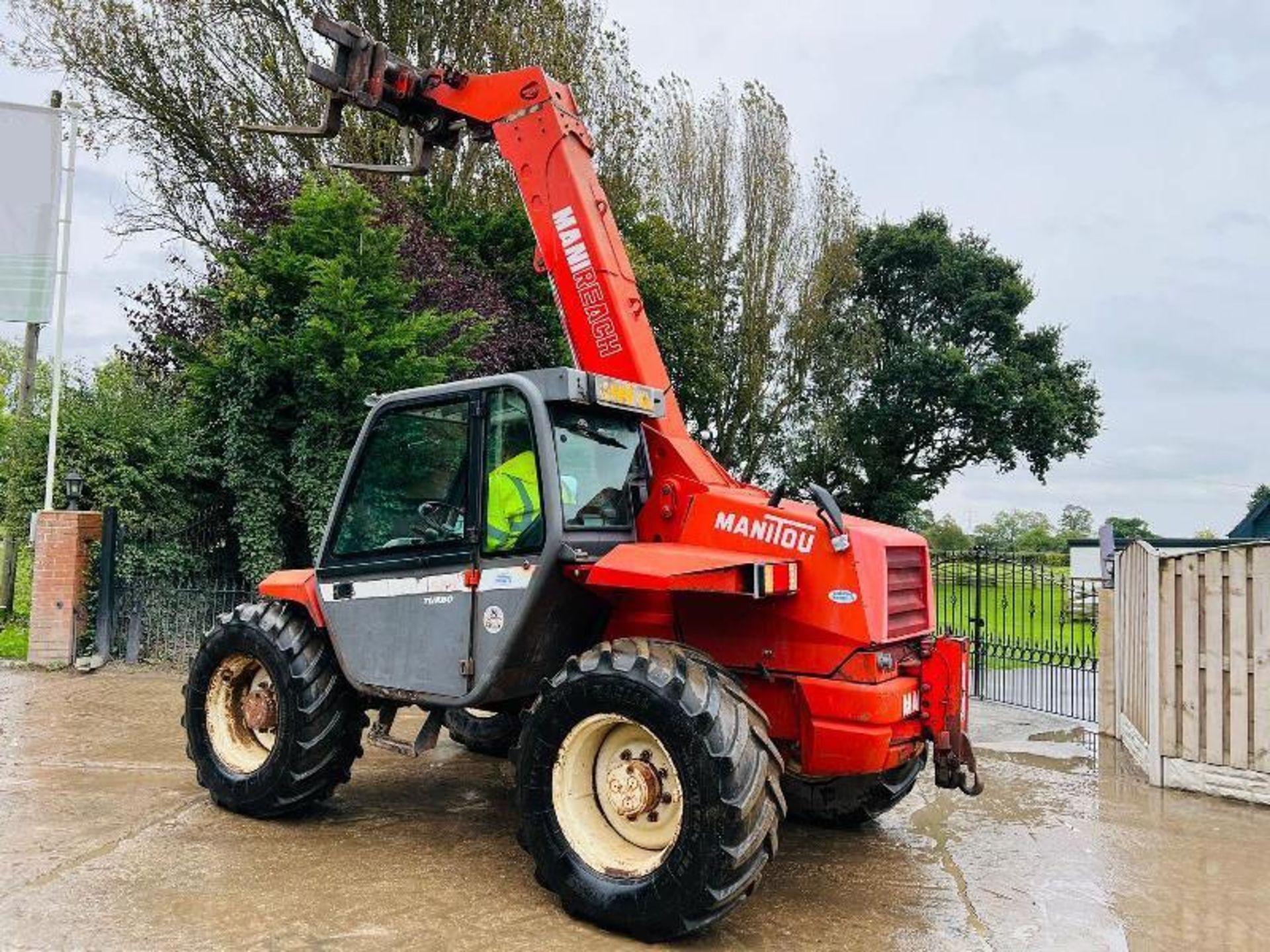 MANITOU MLT628T 4WD TELEHANDLER *AG-SPEC* C/W PICK UP HITCH - Image 14 of 15