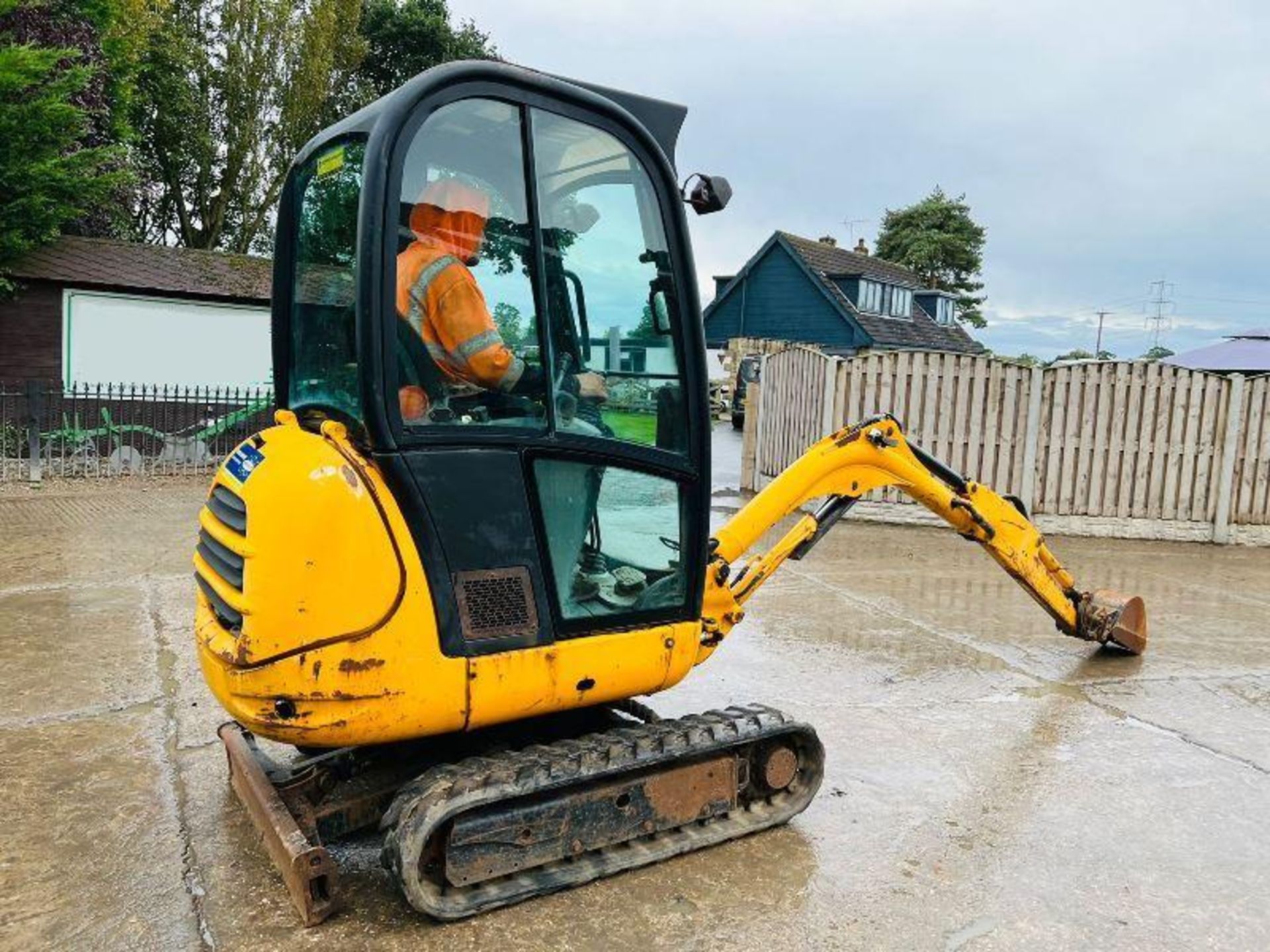 JCB 8018 TRACKED EXCAVATOR *2666 HOURS* C/W EXPANDING TRACKS & QUICK HITCH - Image 12 of 14