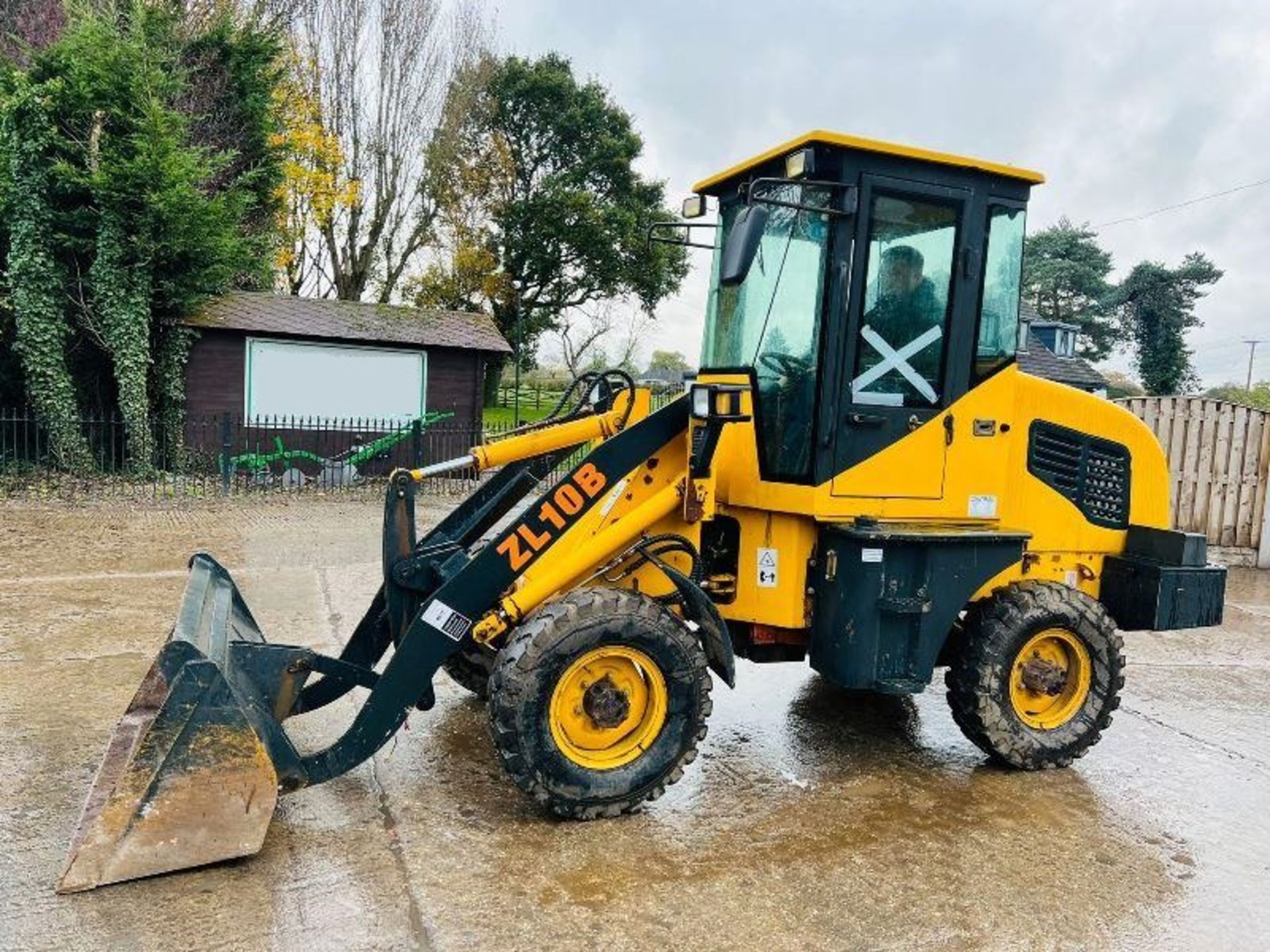 ZL10B 4WD LOADING SHOVEL C/W BUCKET - Image 5 of 15