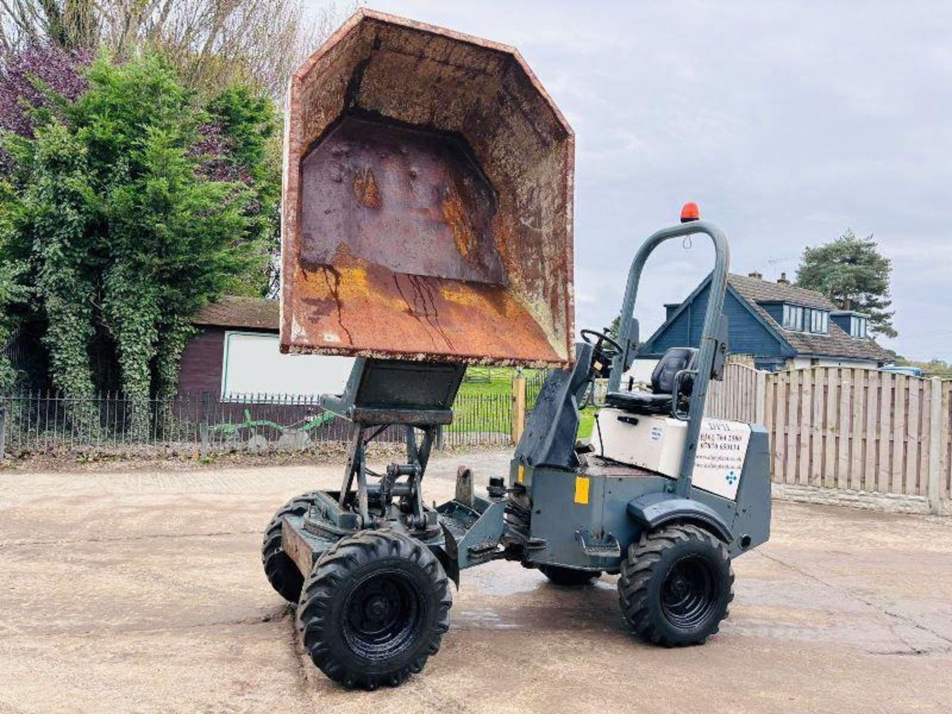 BENFORD 2 TON 4WD SWIVEL HIGH TIP DUMPER *YEAR 2008* C/W ROLE BAR - Bild 4 aus 16