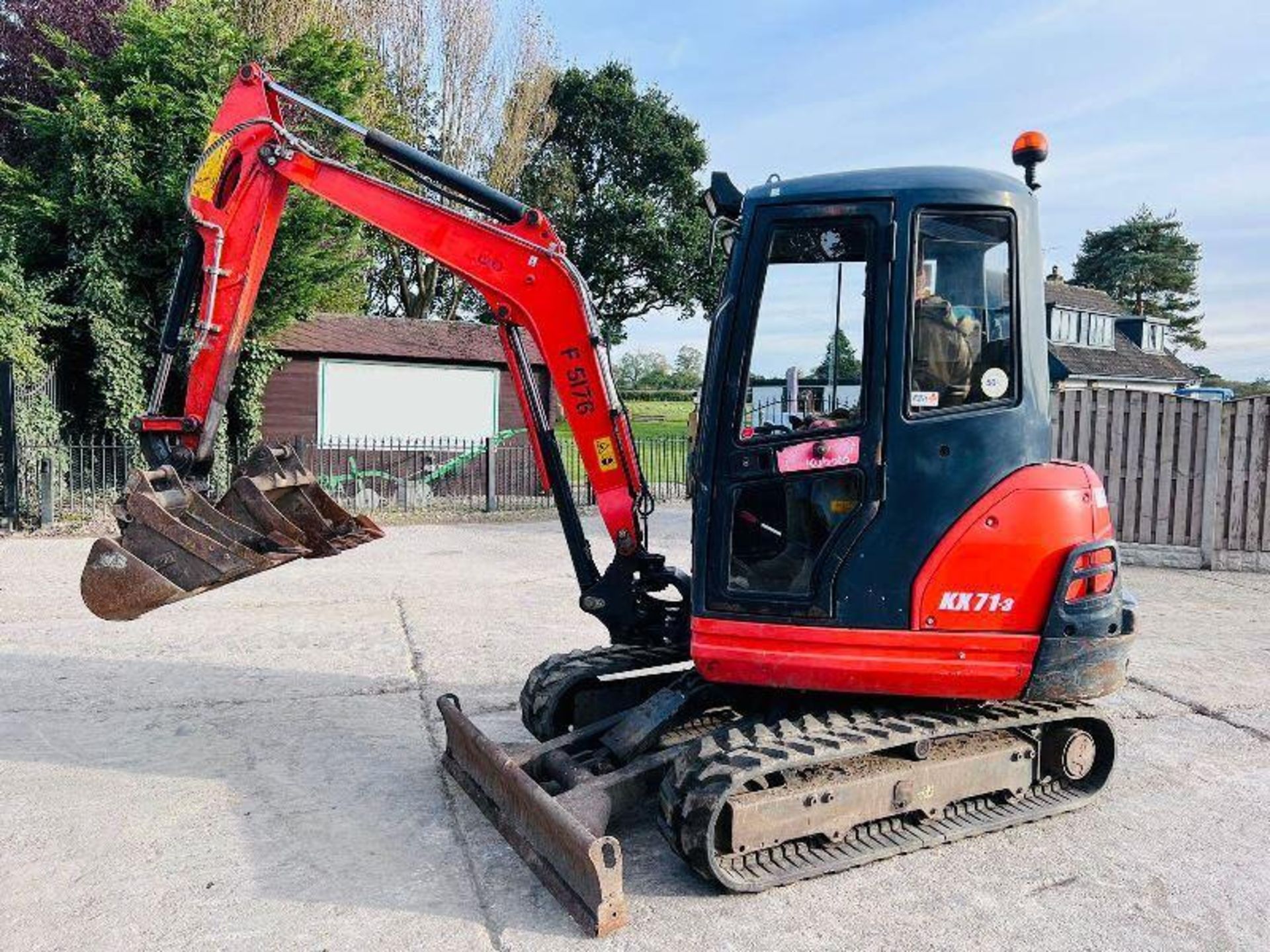 KUBOTA KX71-3 EXCAVATOR *YEAR 2014, 4211 HOURS, ONE OWNER FROM NEW*.