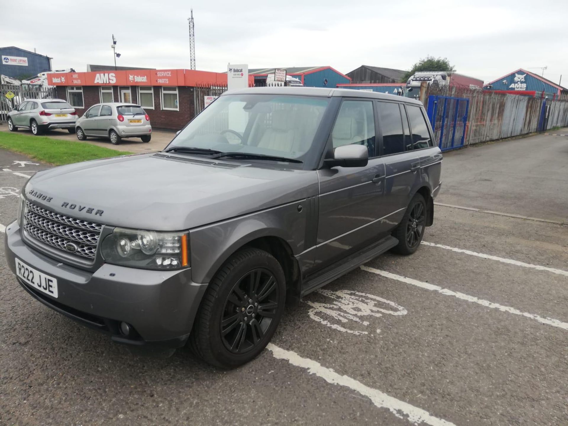 2010 RANGE ROVER VOGUE SUV ESTATE- TDV8 DIESEL - AUTOMATIC - 138K MILES - Image 3 of 9