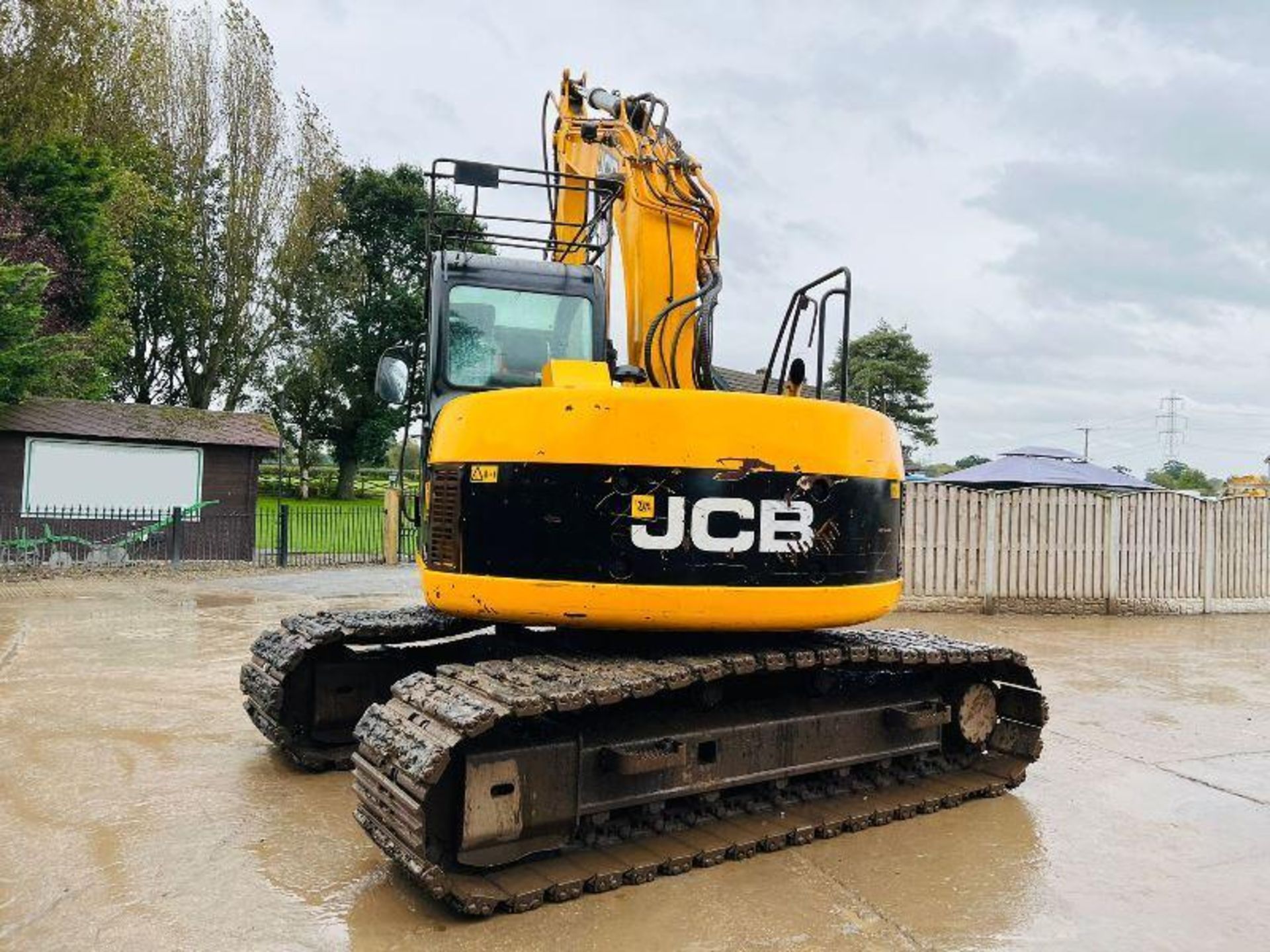 JCB JZ140 TRACKED EXCAVATOR *ZERO SWING* C/W QUICK HITCH & ROTATING SELECTOR GRAB. - Image 2 of 15