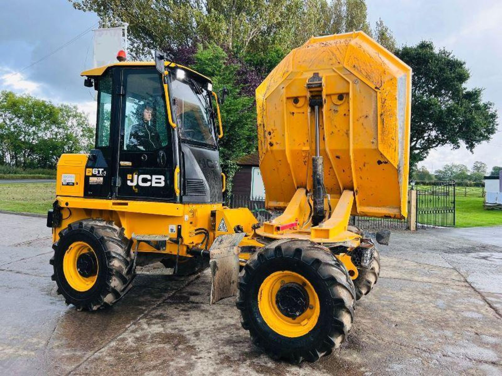 JCB 6ST 4WD DUMPER *YEAR 2018, 2406 HOURS* C/W FULLY GLAZED CABIN - Bild 17 aus 17