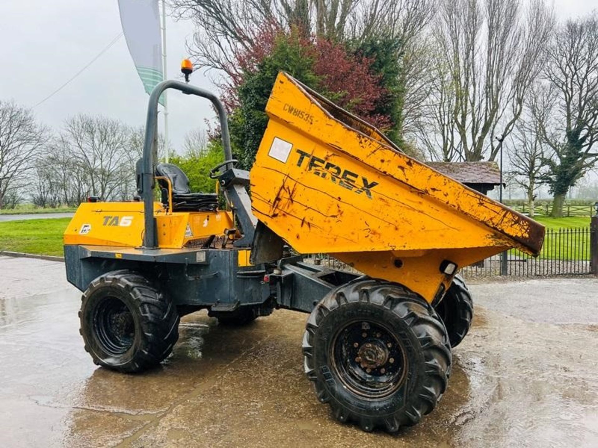 TEREX TA6 4WD DUMPER * YEAR 2011 , 2459 HOURS * C/W ROLE BAR - Image 5 of 13