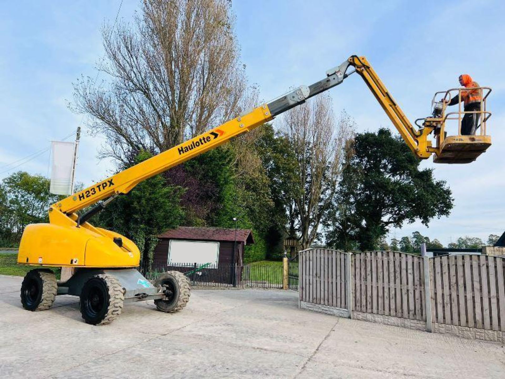 HAULOTTE H23TPX AIREL PLATFORM *23 METER REACH, YEAR 2013* C/W TELESCOPIC BOOM