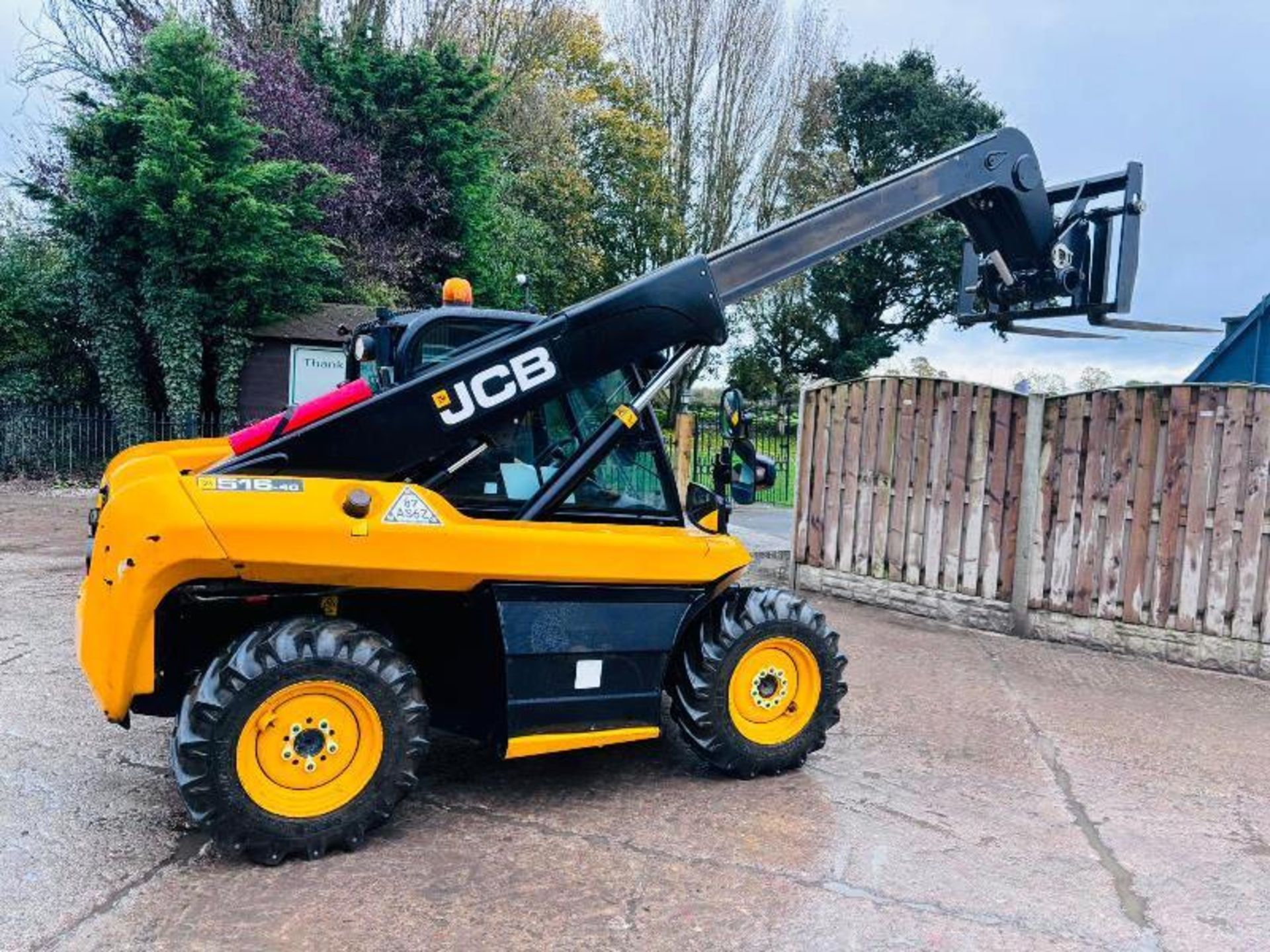 JCB 516-40 4WD TELEHANDLER *YEAR 2018, 68 PLATE, 1034 HOURS* C/W PALLET TINES - Image 9 of 17
