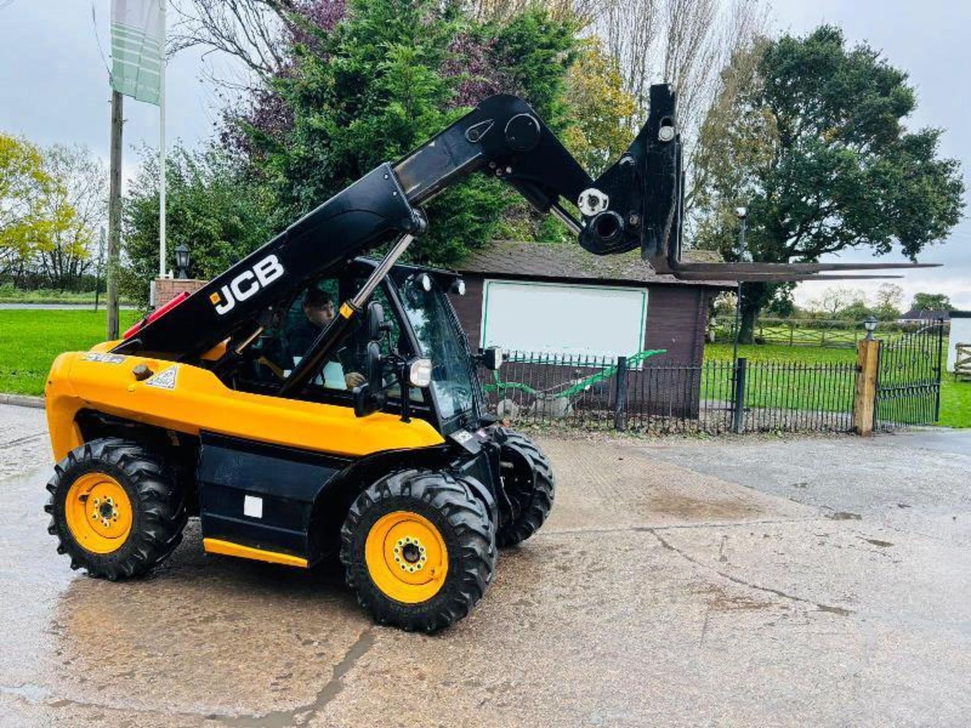 JCB 516-40 4WD TELEHANDLER *YEAR 2018, 68 PLATE, 1034 HOURS* C/W PALLET TINES - Image 17 of 17