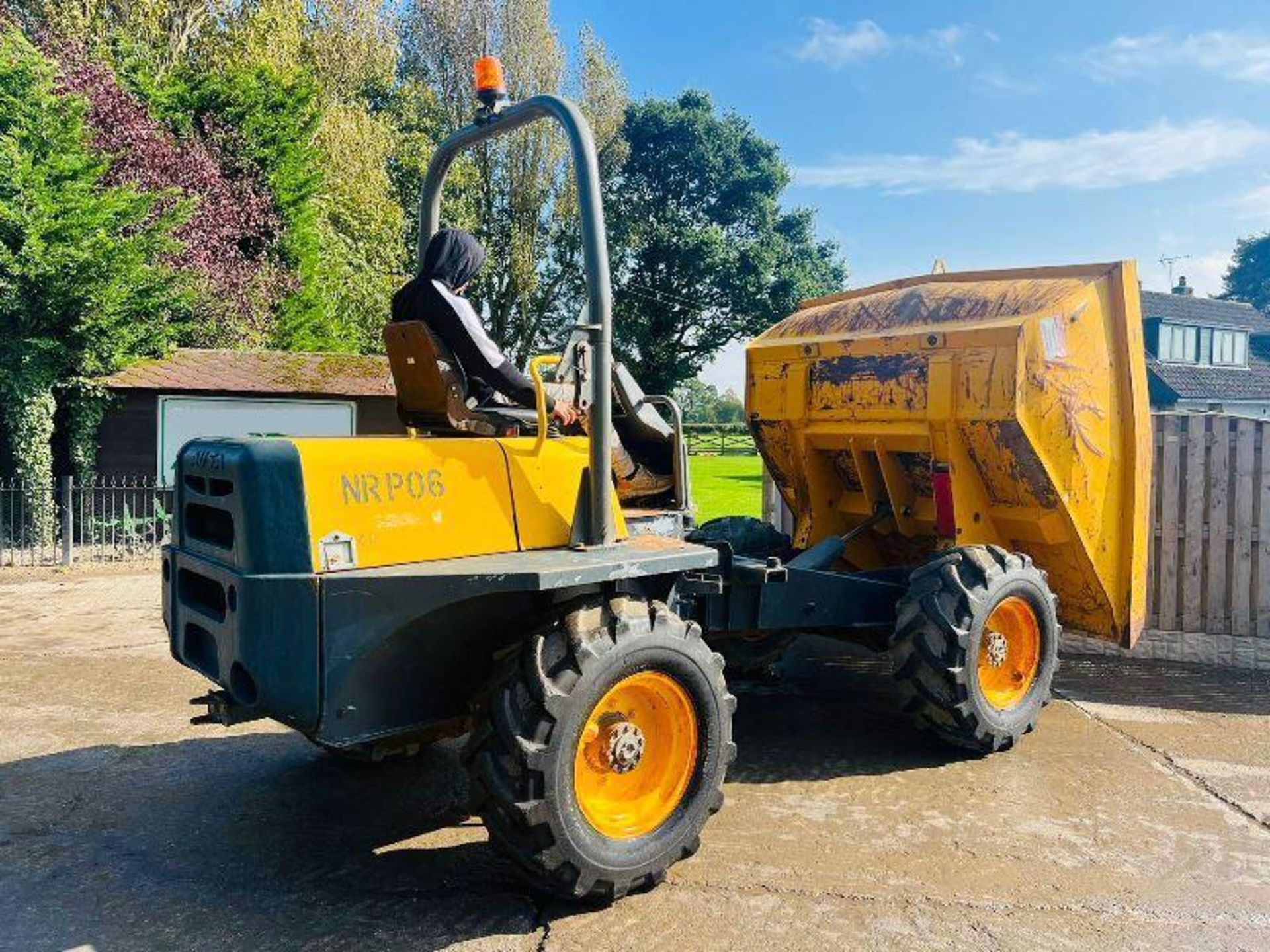 AUSA D600AP 4WD DUMPER * 1829 HOURS * C/W ROLE BAR & KUBOTA ENGINE - Image 14 of 16