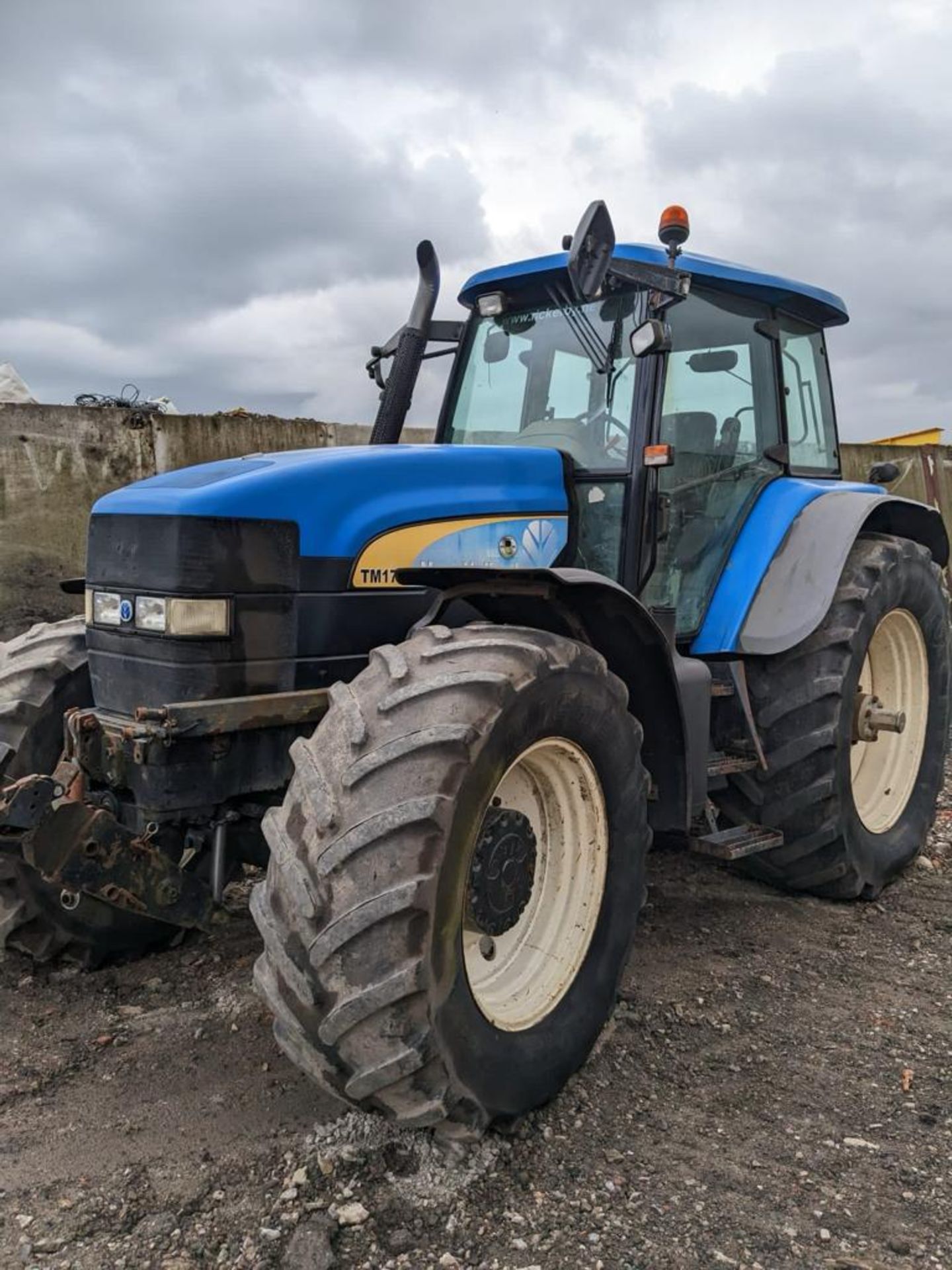 2005 NEW HOLLAND TM175 TRACTOR - Image 2 of 4