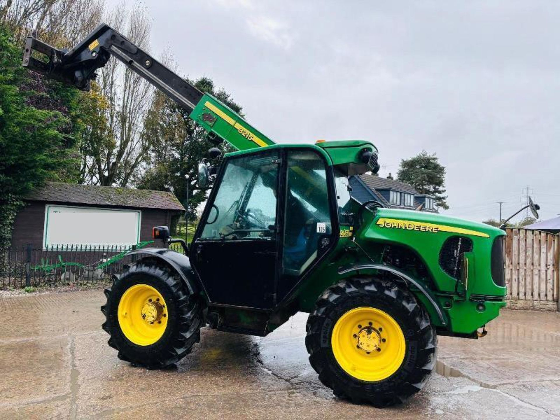 JOHN DEERE 3215 4WD TURBO TELEHANDLER C/W PIN & CONE HEAD STOCK - Image 2 of 18